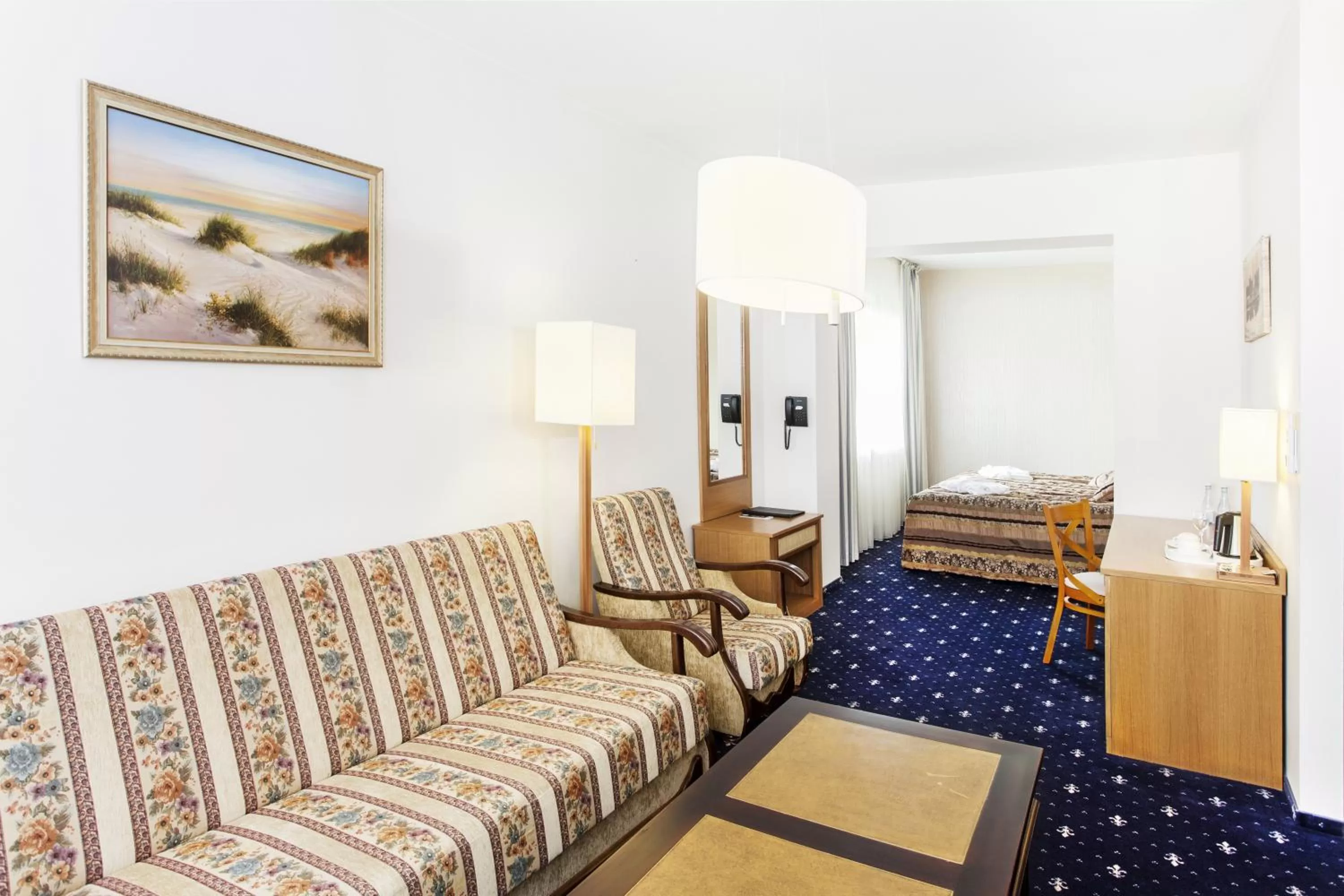 Seating area, Bed in Park Villa Hotel