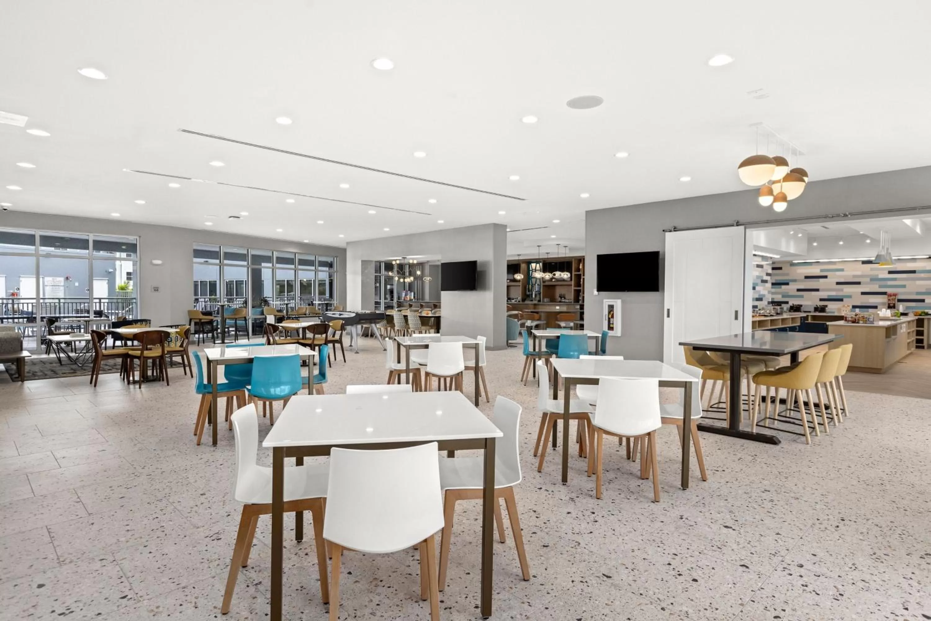 Breakfast in TownePlace Suites by Marriott Cape Canaveral Cocoa Beach