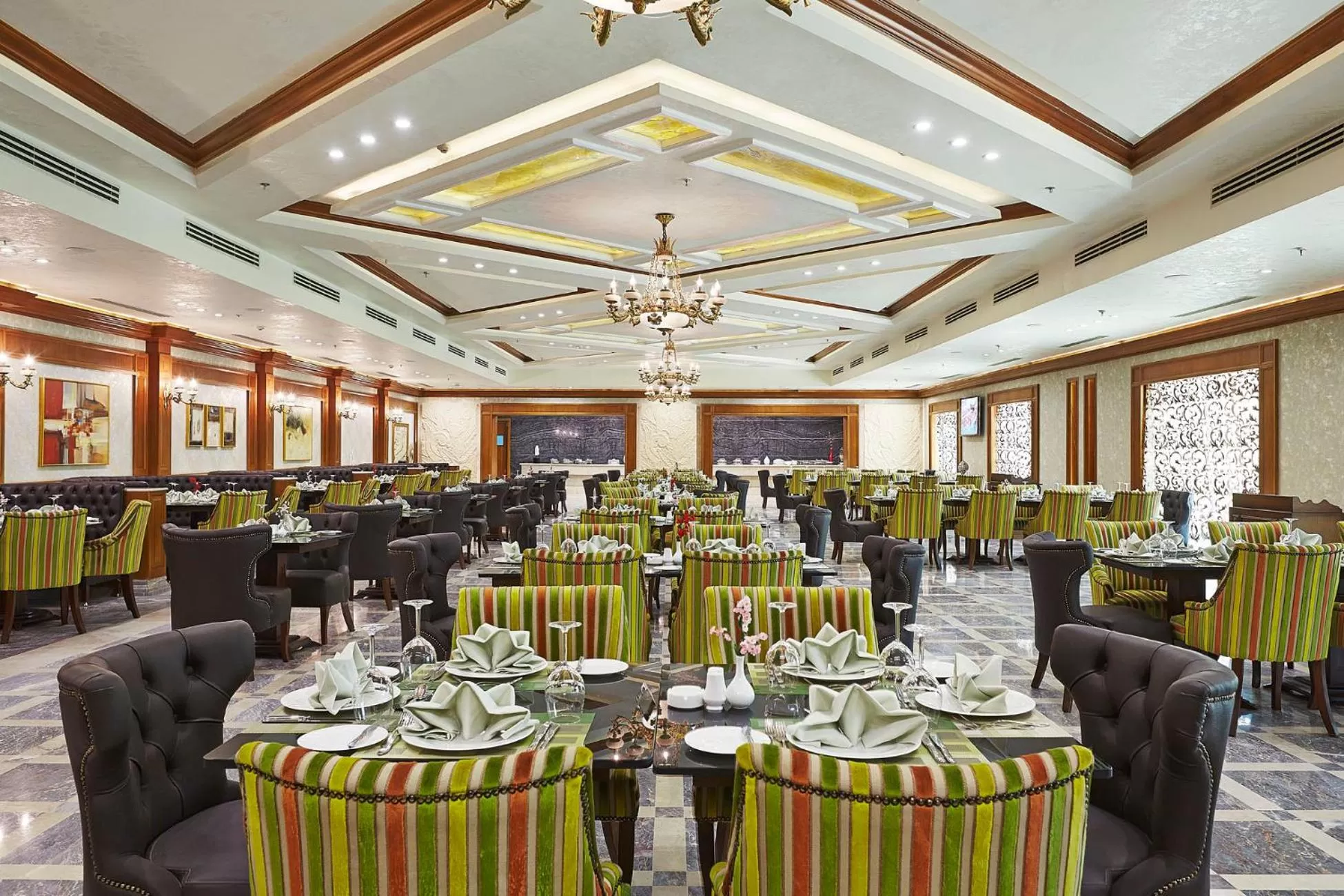 Restaurant/places to eat in Al Masa Hotel Nasr City