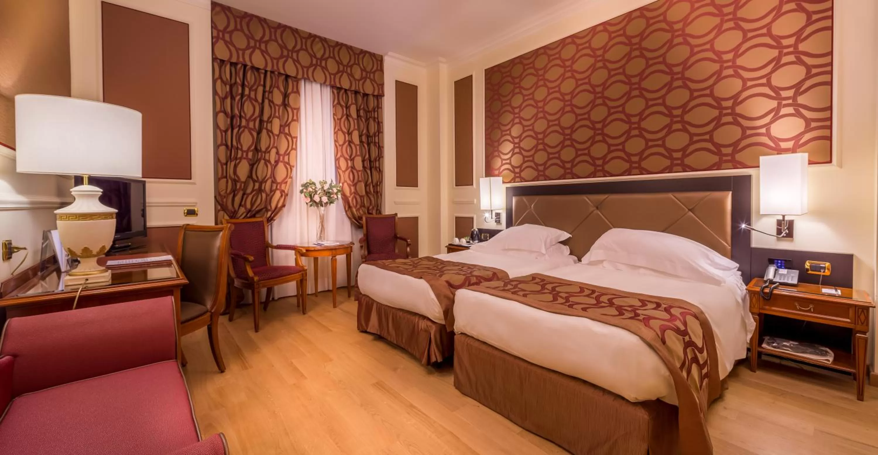 Photo of the whole room, Bed in Grand Visconti Palace