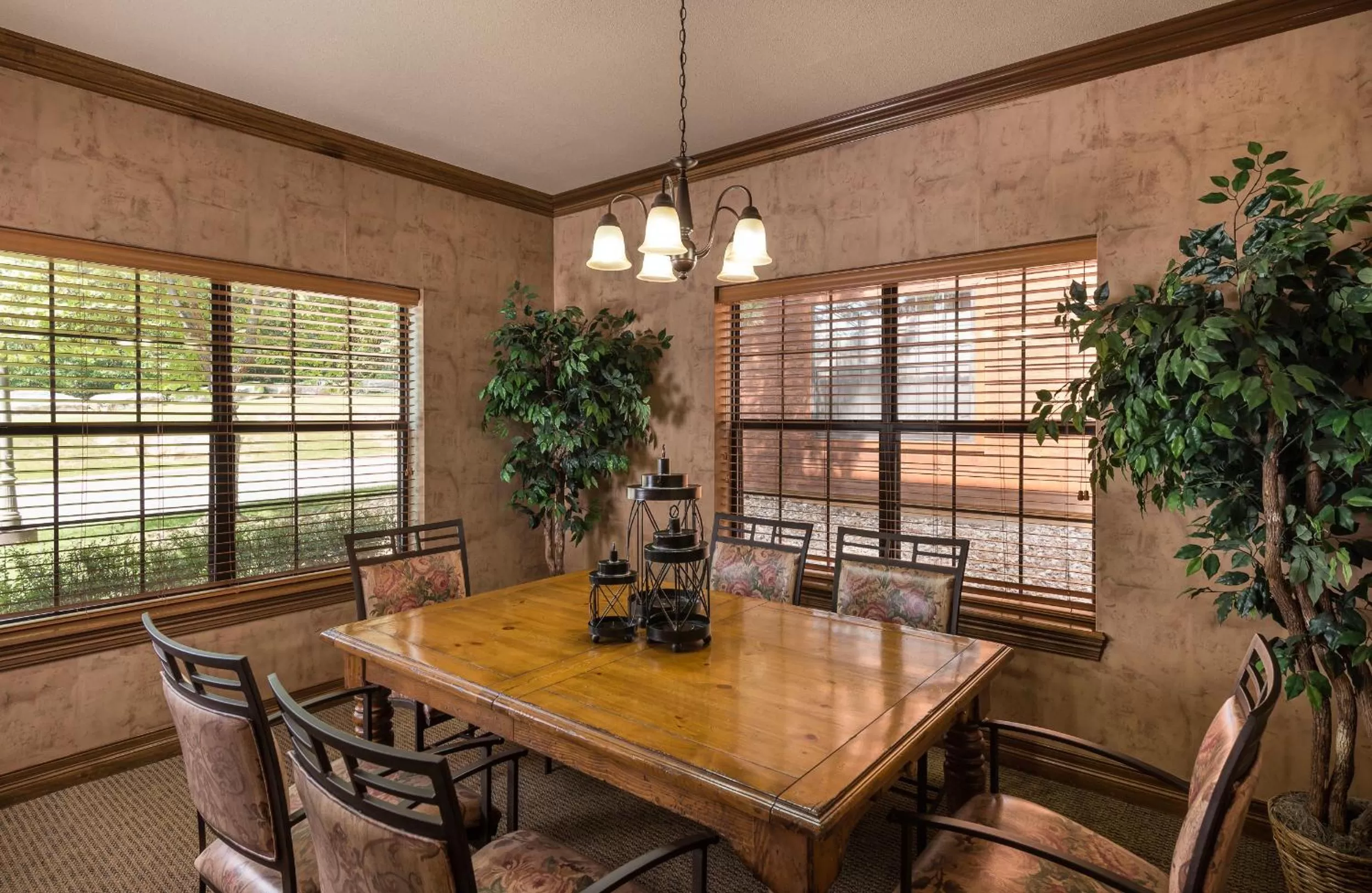 Dining area in Westgate Branson Woods Resort