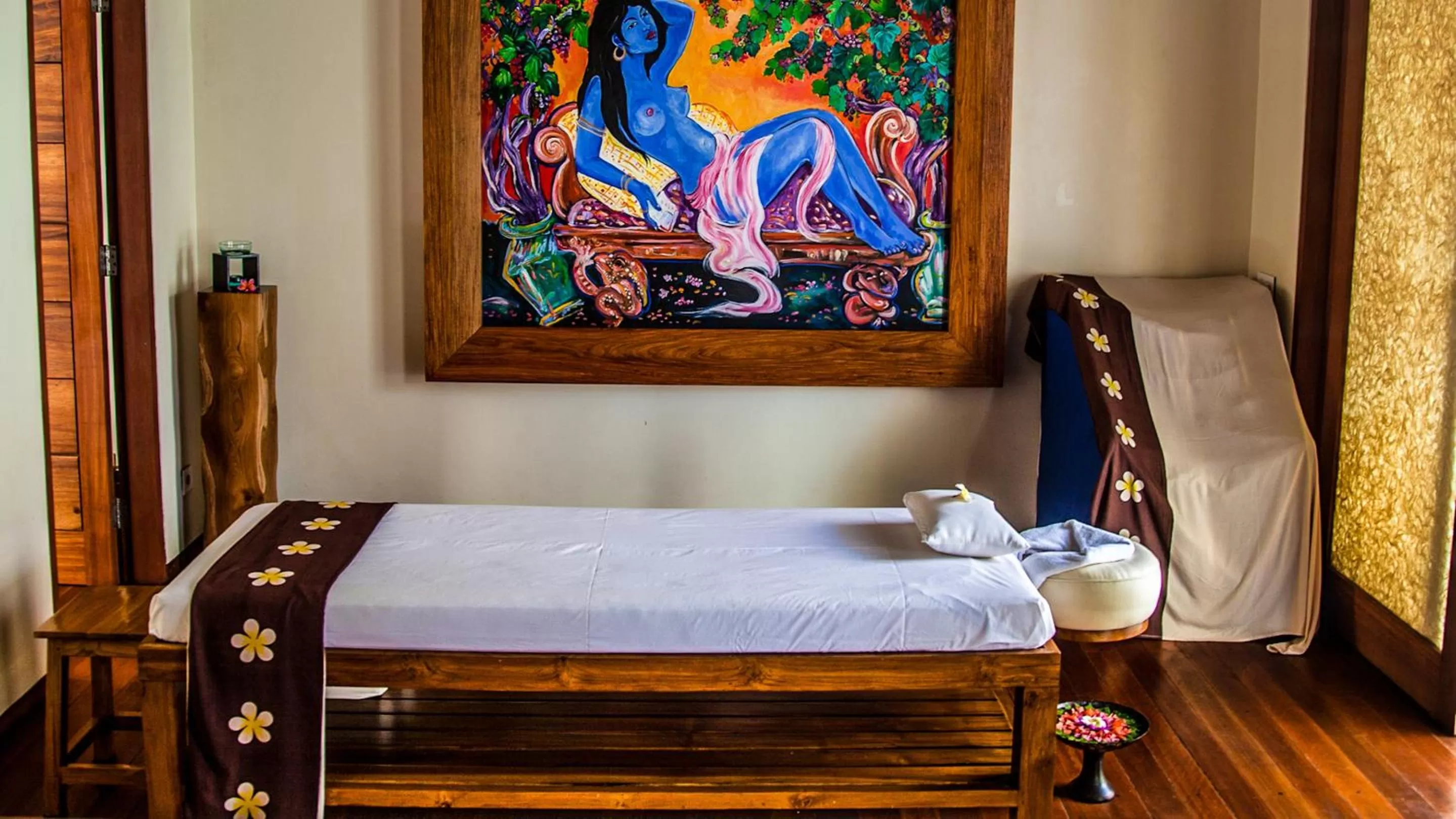 Massage, Bed in Qunci Villas Resort