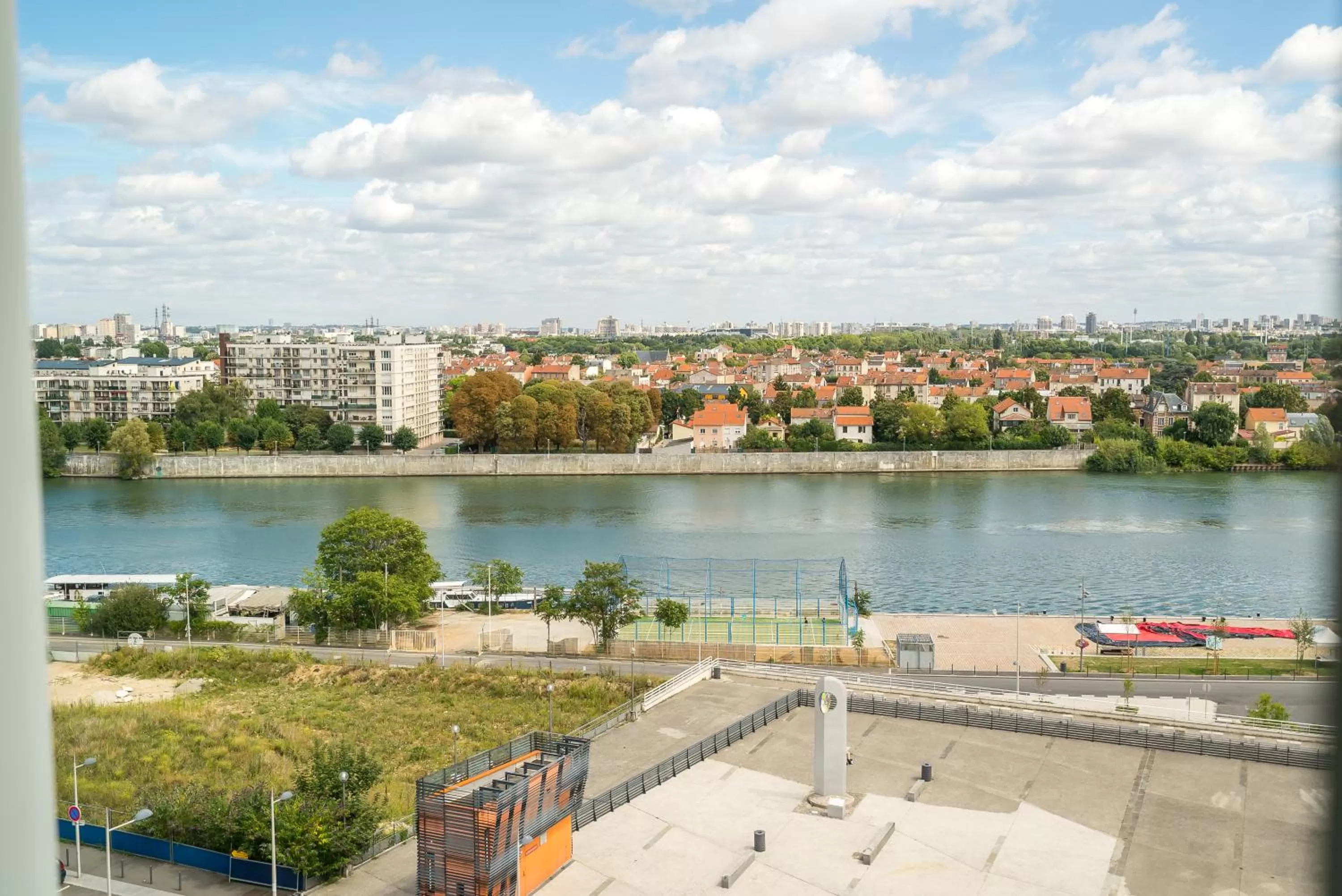 River view in All Suites Appart Hôtel - Choisy-le-Roi
