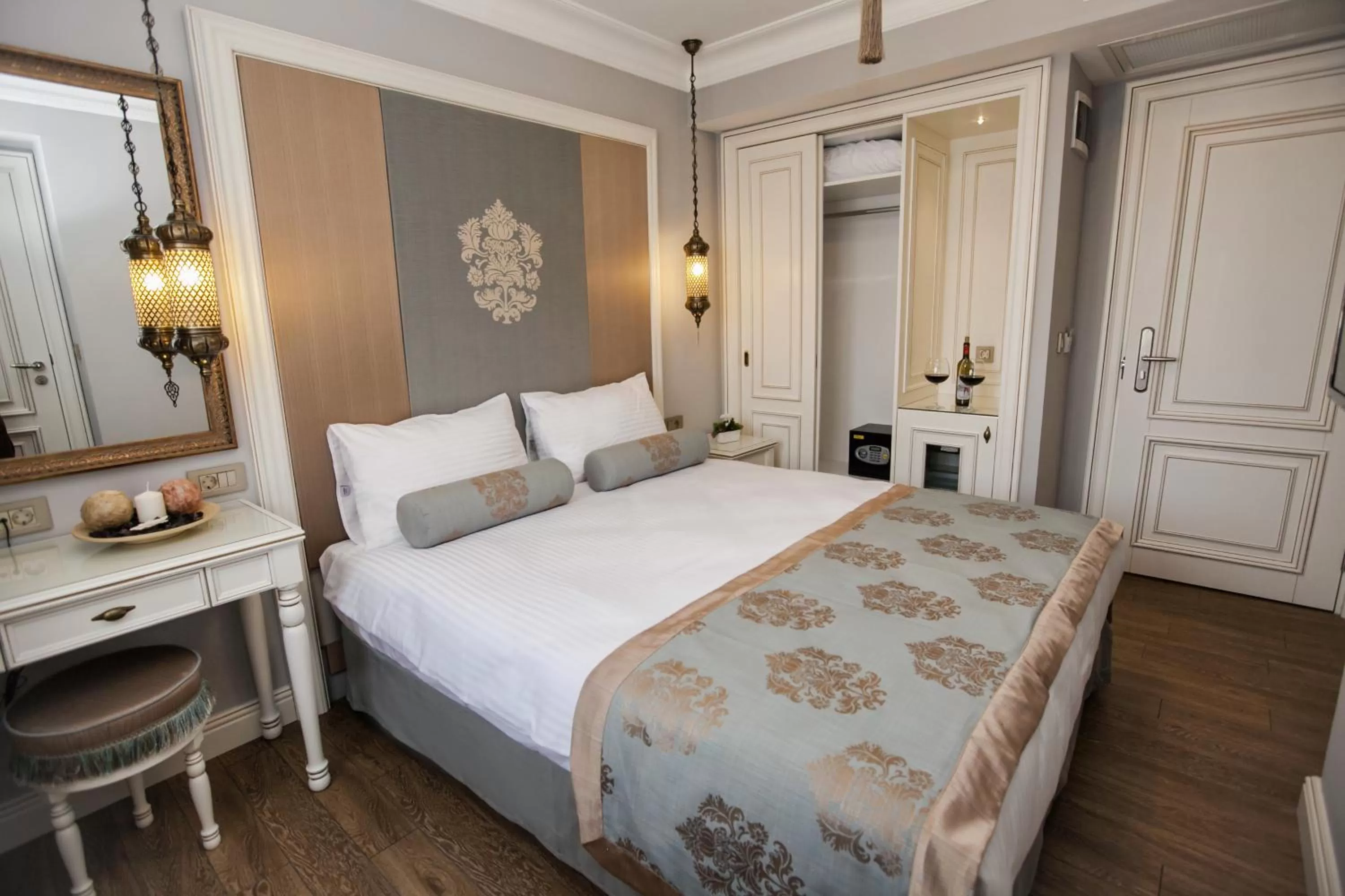 Economy Double or Twin Room in Raymond Blue Hotel