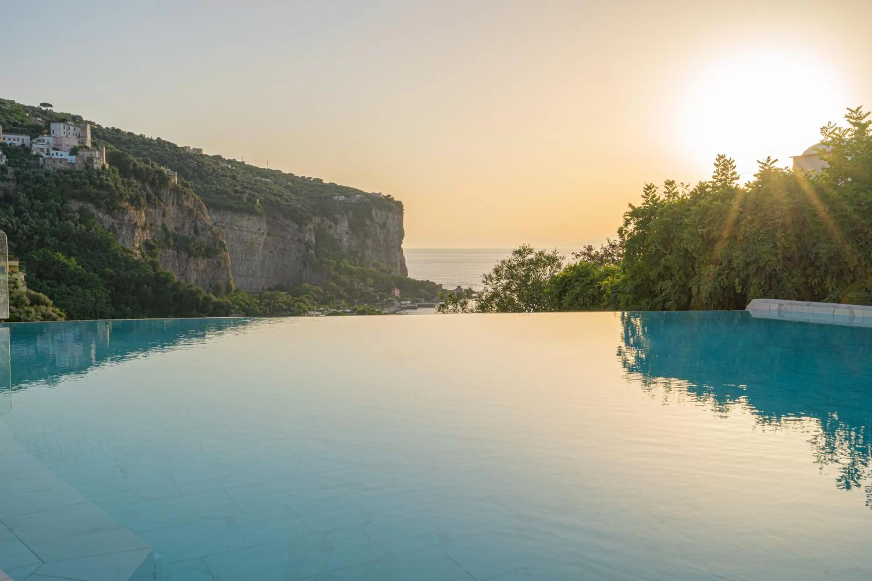 Swimming pool in Hotel Mary