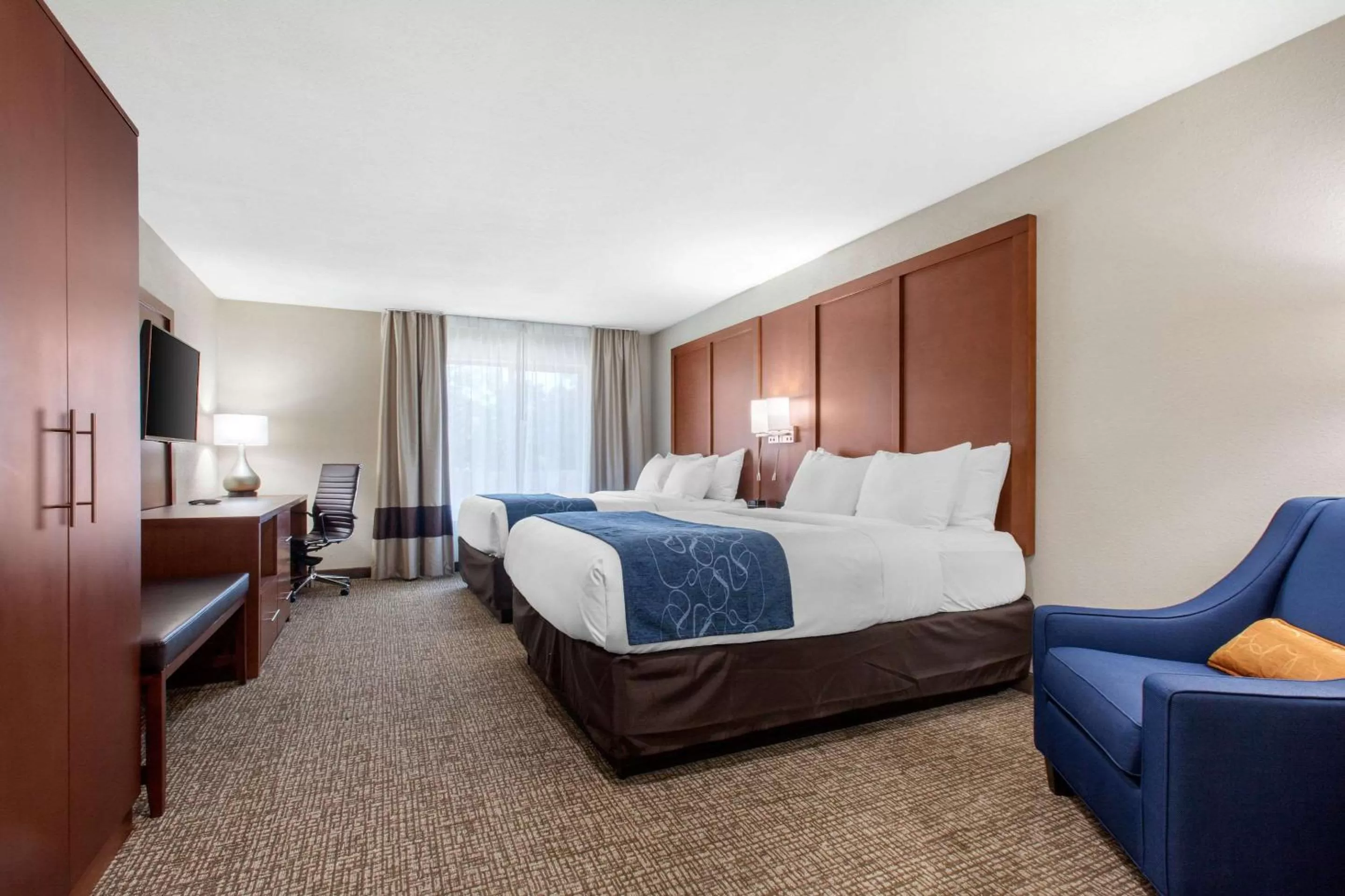 Photo of the whole room, Bed in Comfort Inn & Suites Pinetop Show Low