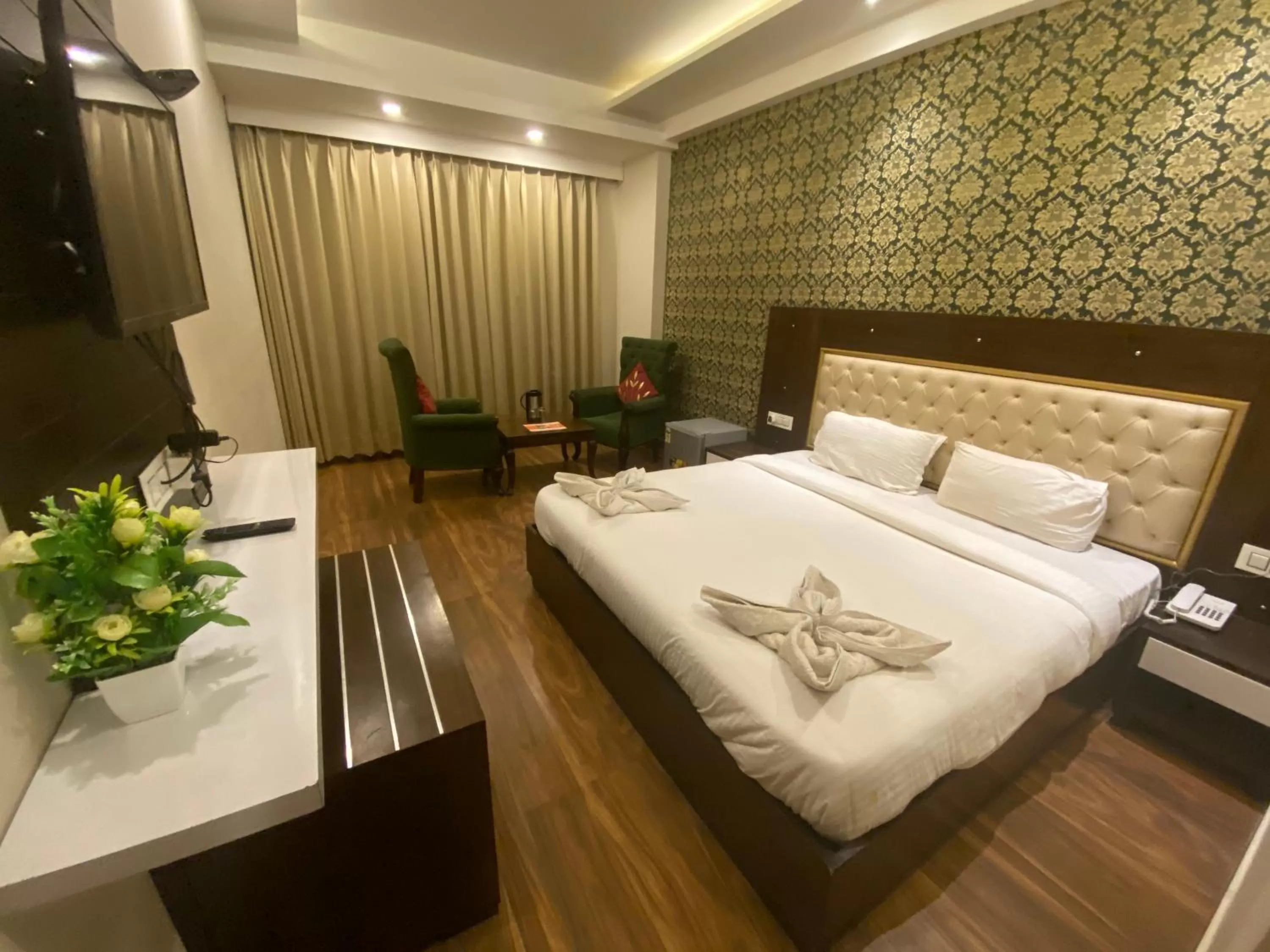 Bed in Hotel Ambika Resort Manali