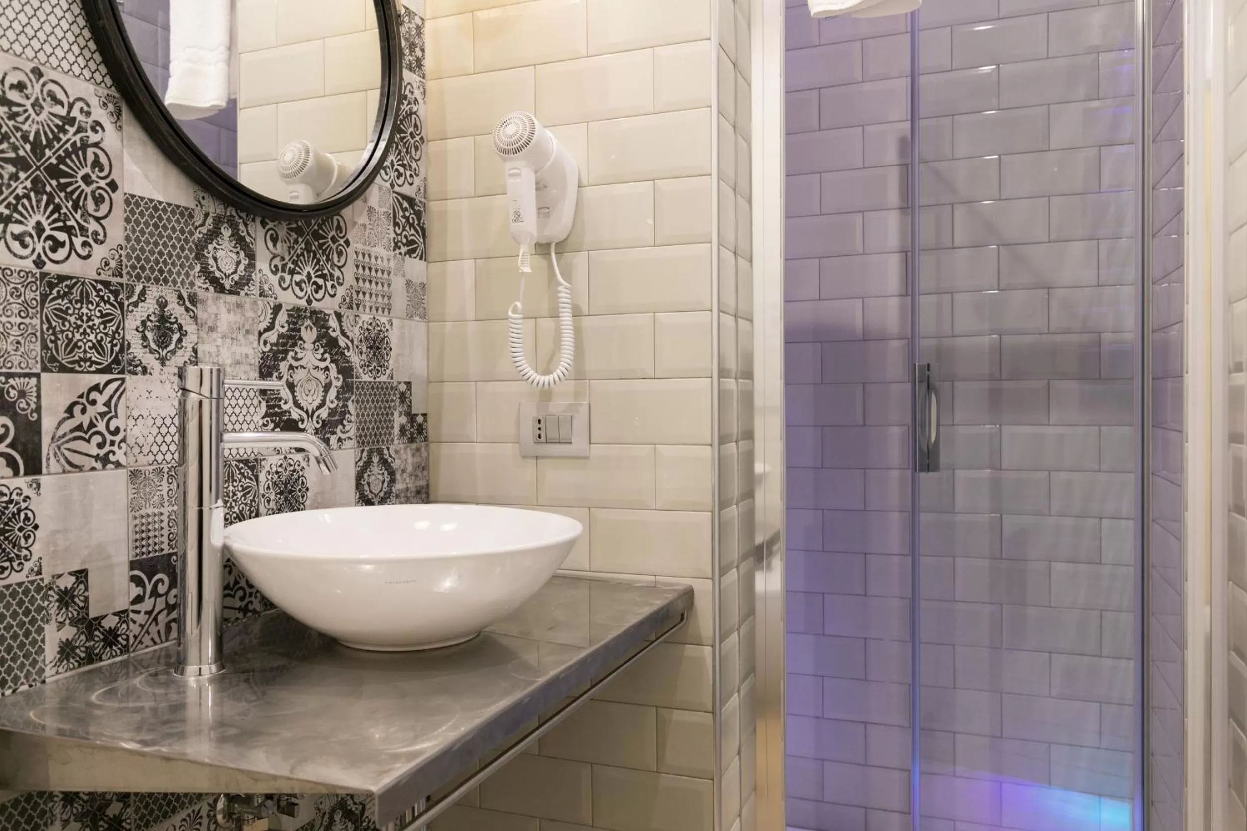 Bathroom in Spagna Ave