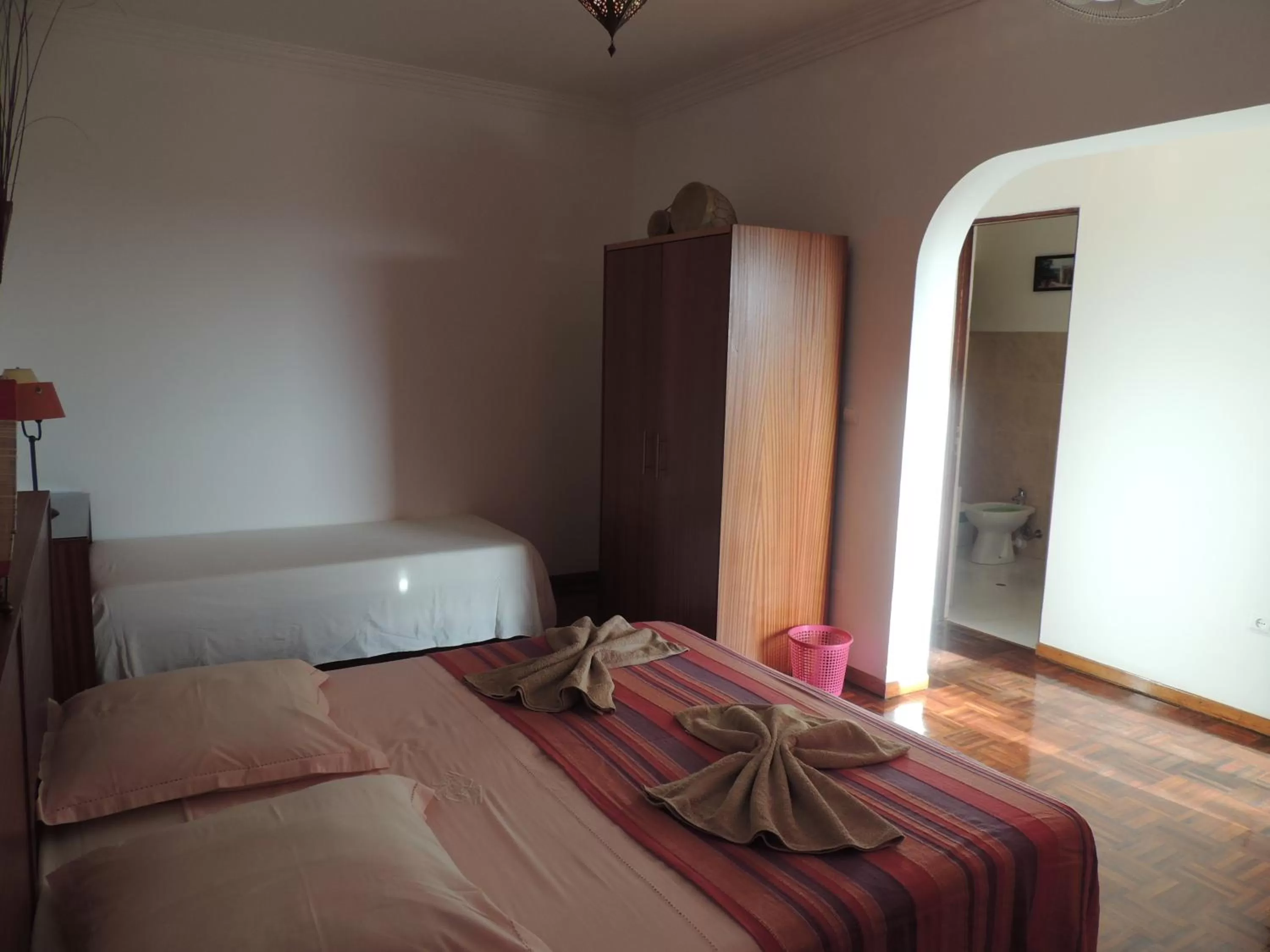 Photo of the whole room, Bed in O Jardim do Vinho