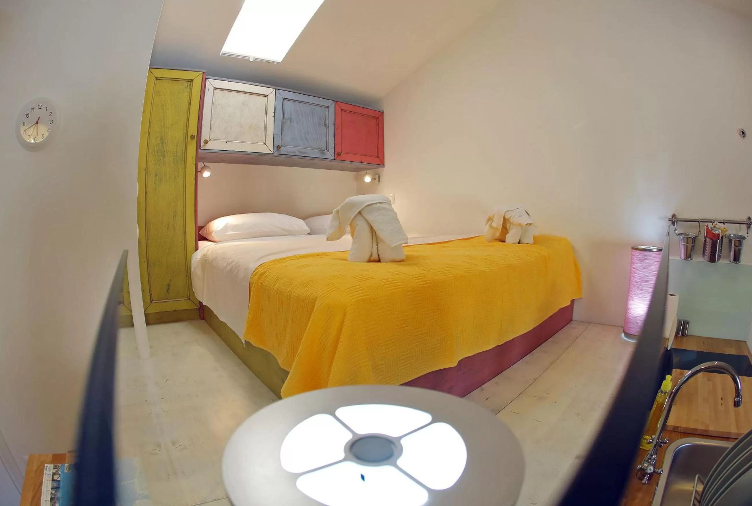 Bed in Central Apartments Integrated Hotel