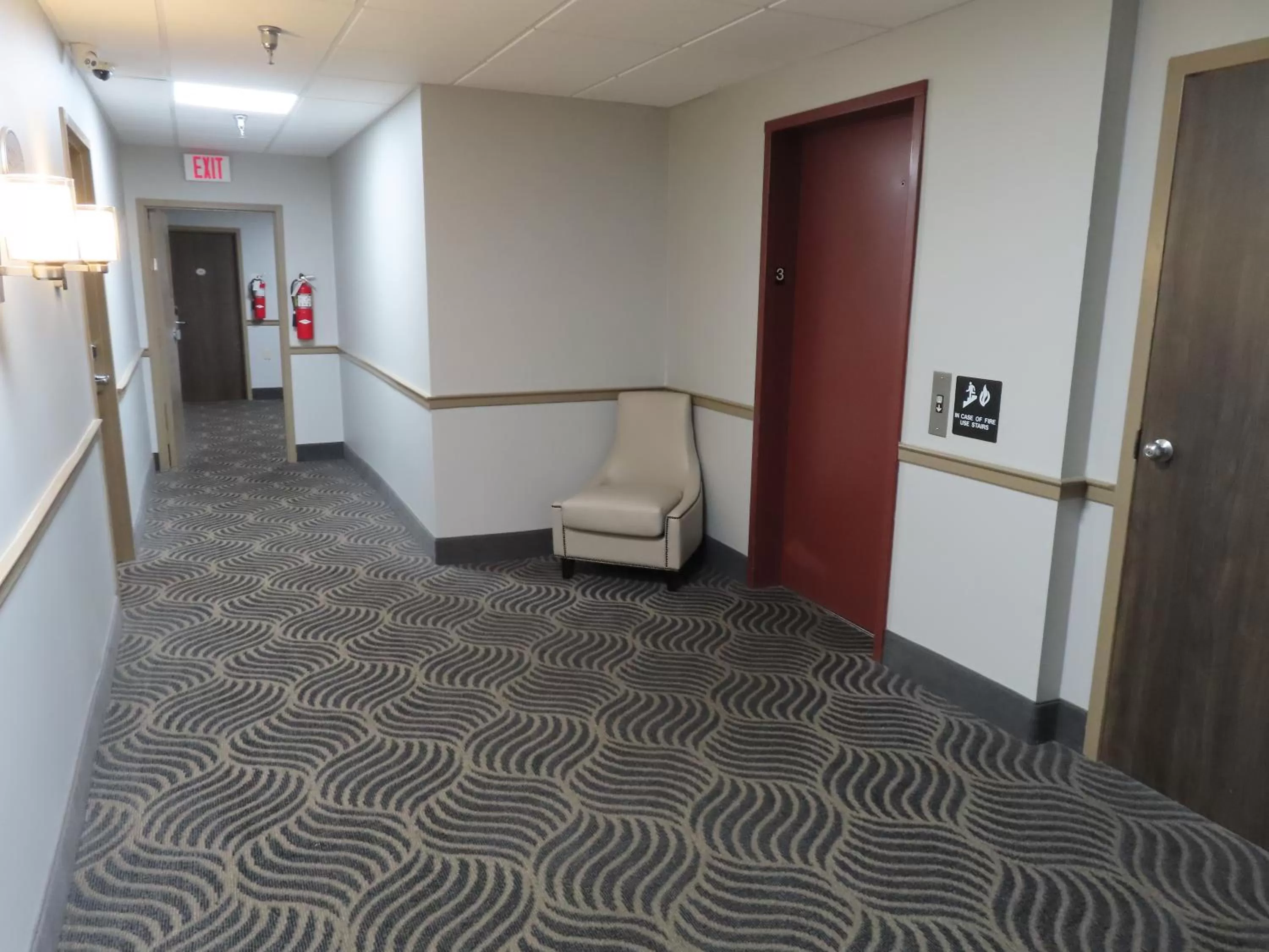 Property building in St Charles Hotel Downtown Hudson