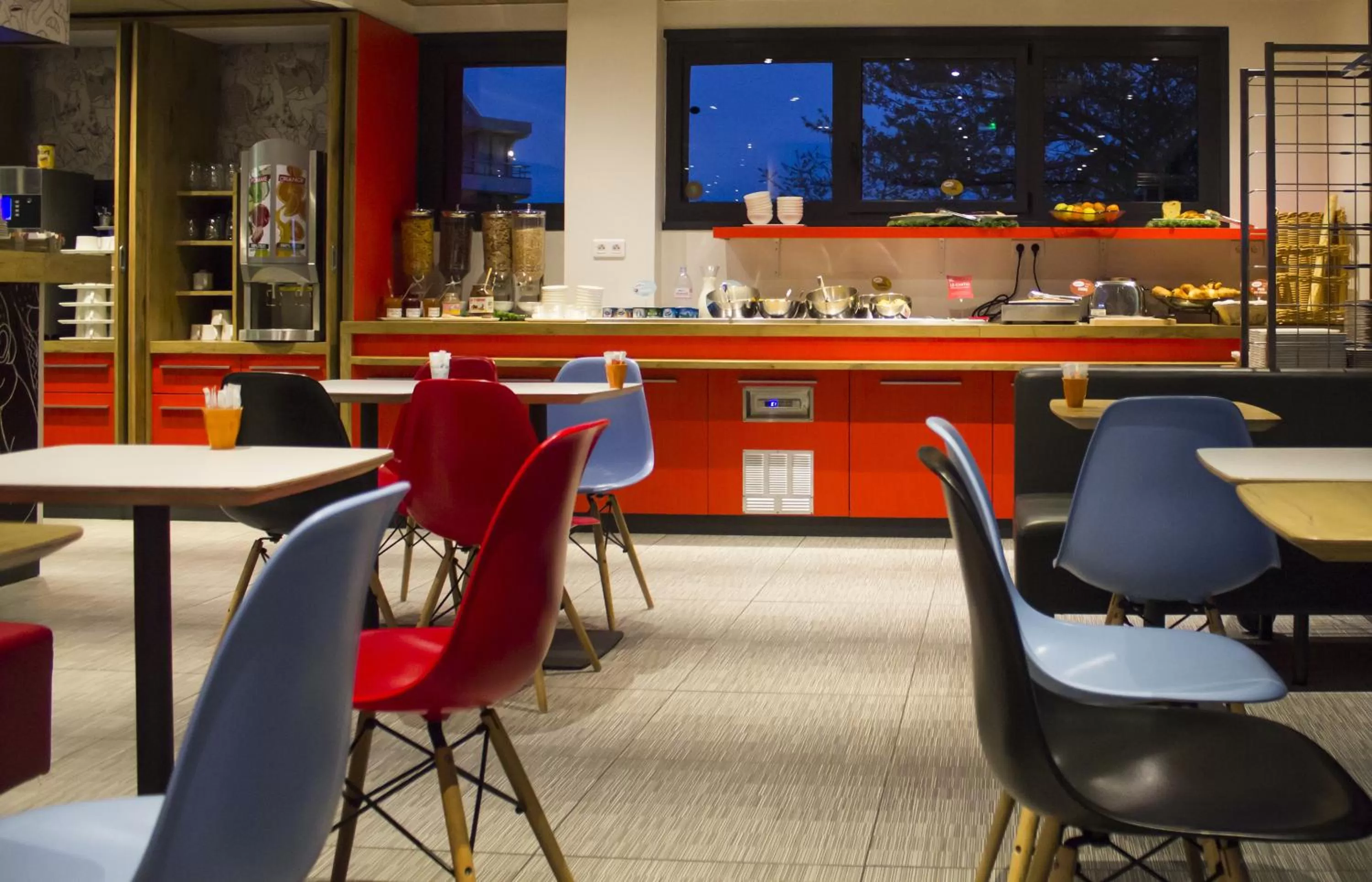 Living room in ibis Soissons