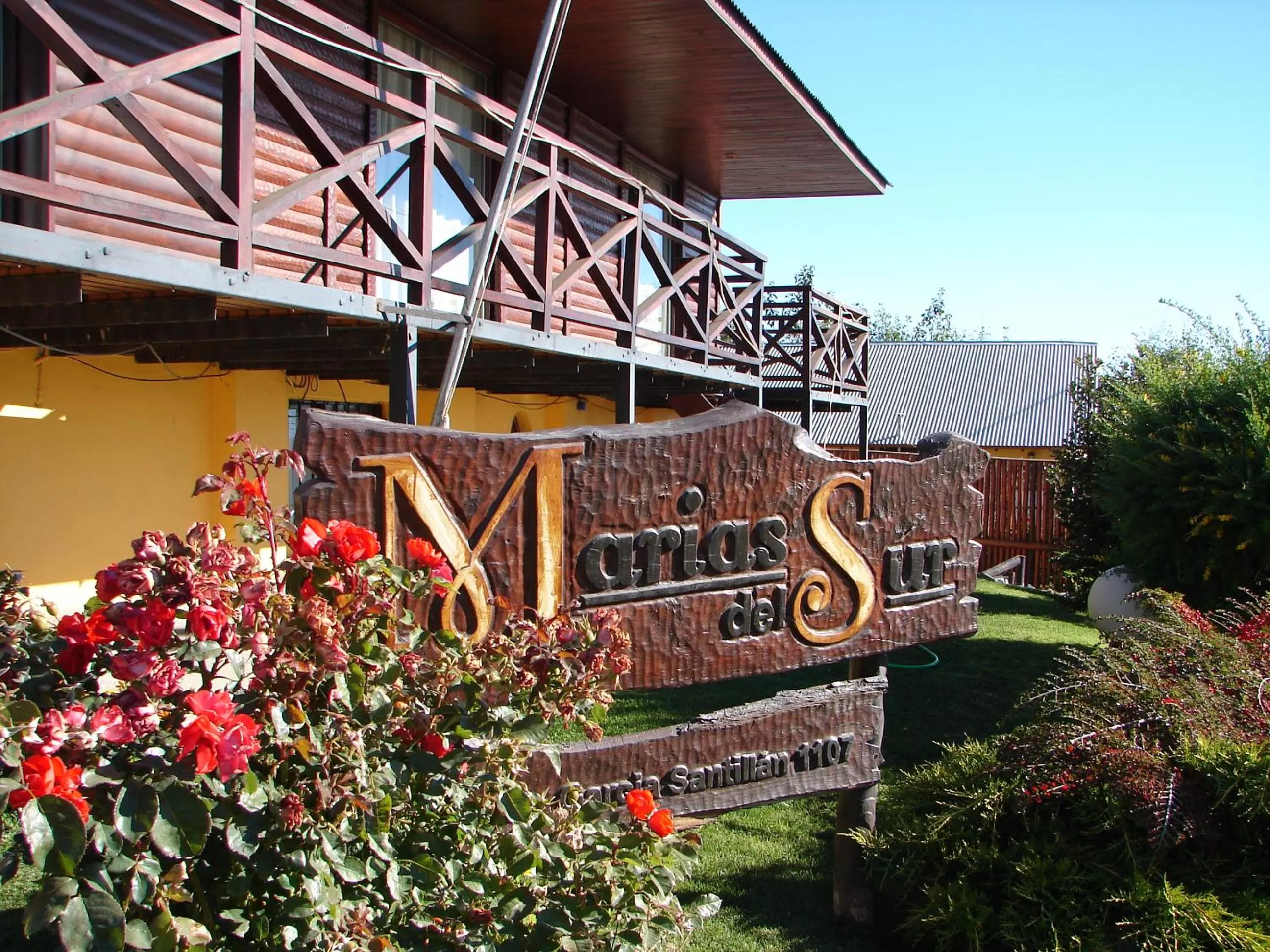 Facade/entrance in Cabañas Marias del Sur