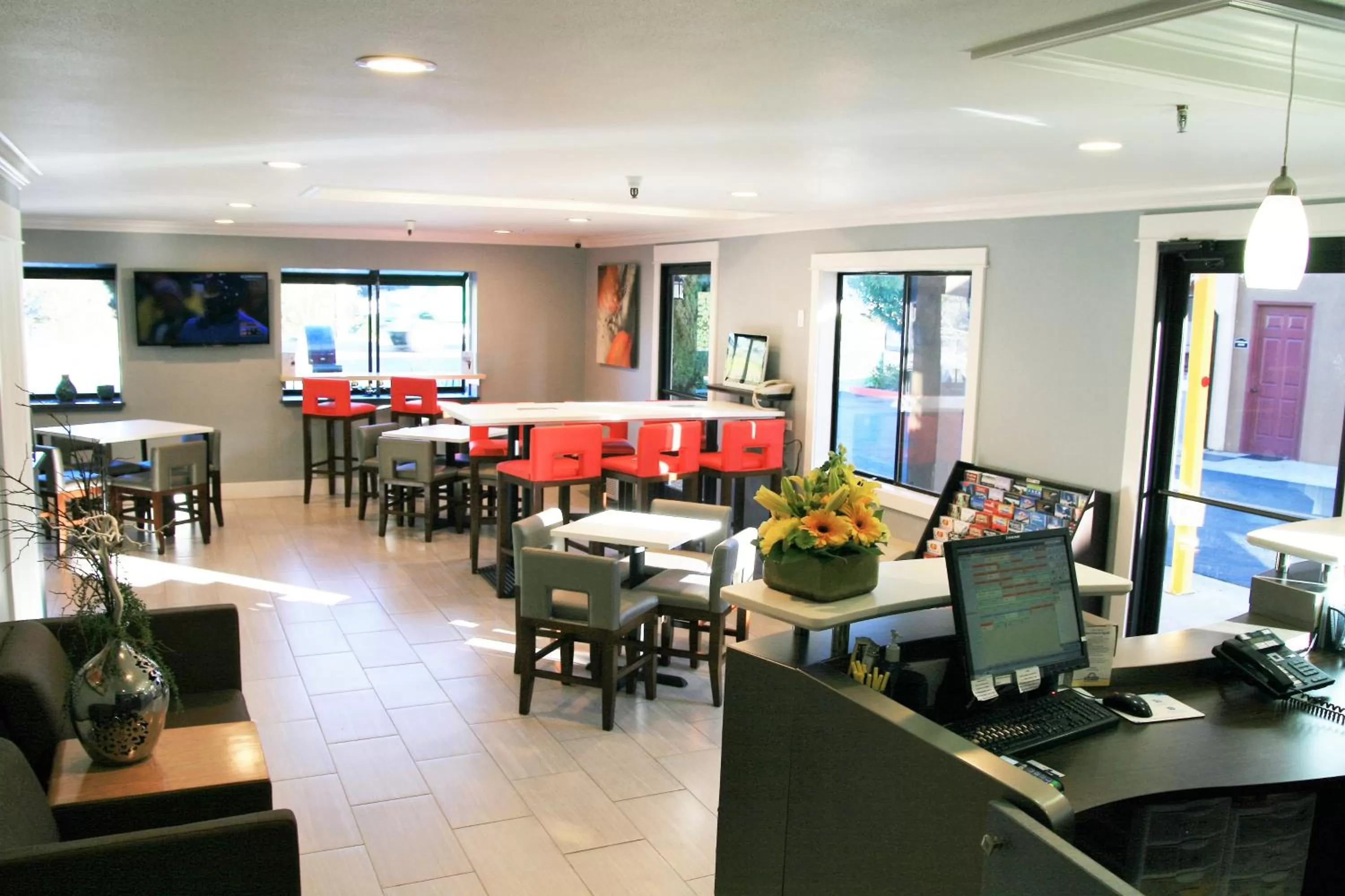 Food and drinks in Days Inn by Wyndham Pinole Berkeley