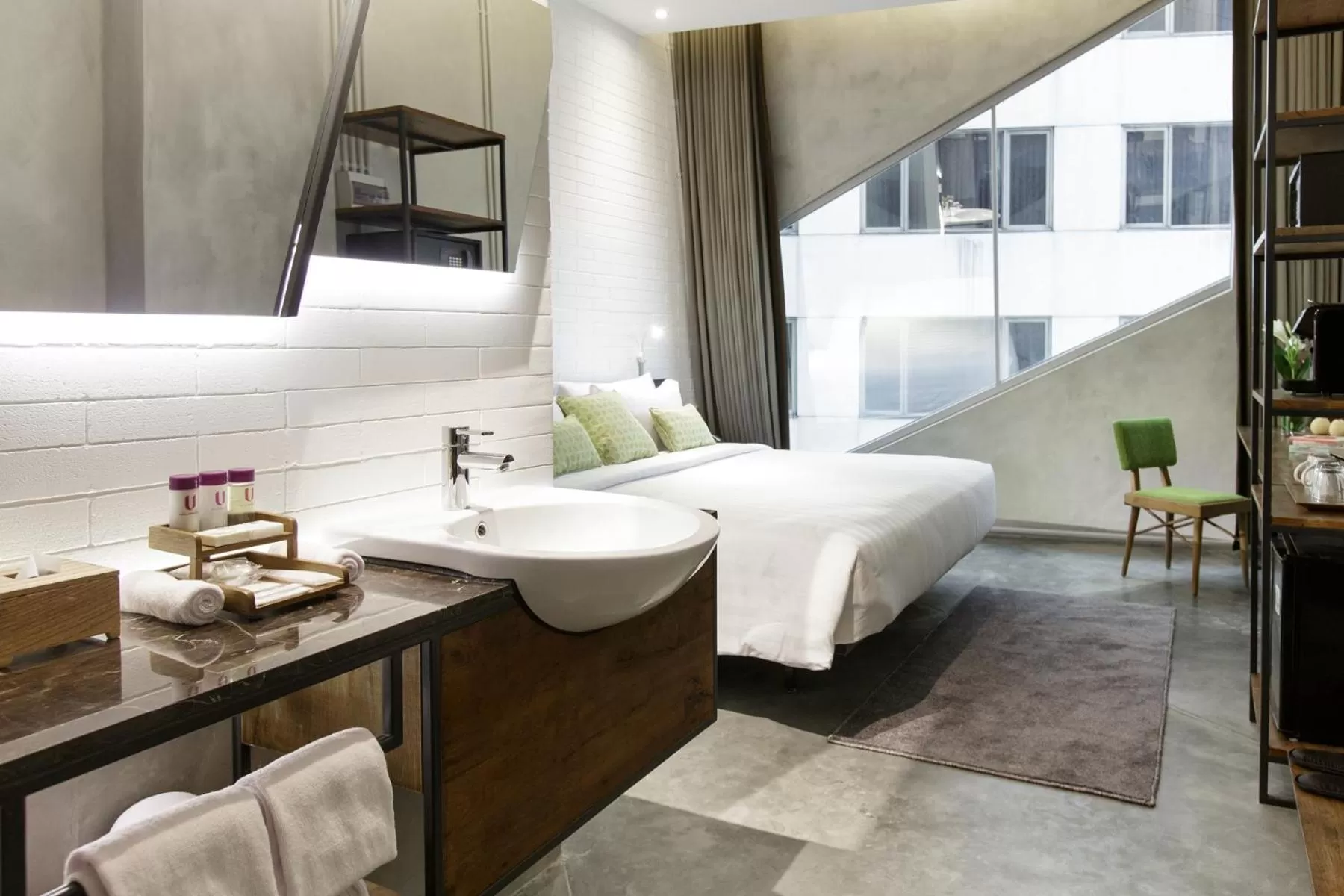 Bed in Janevalla Bandung