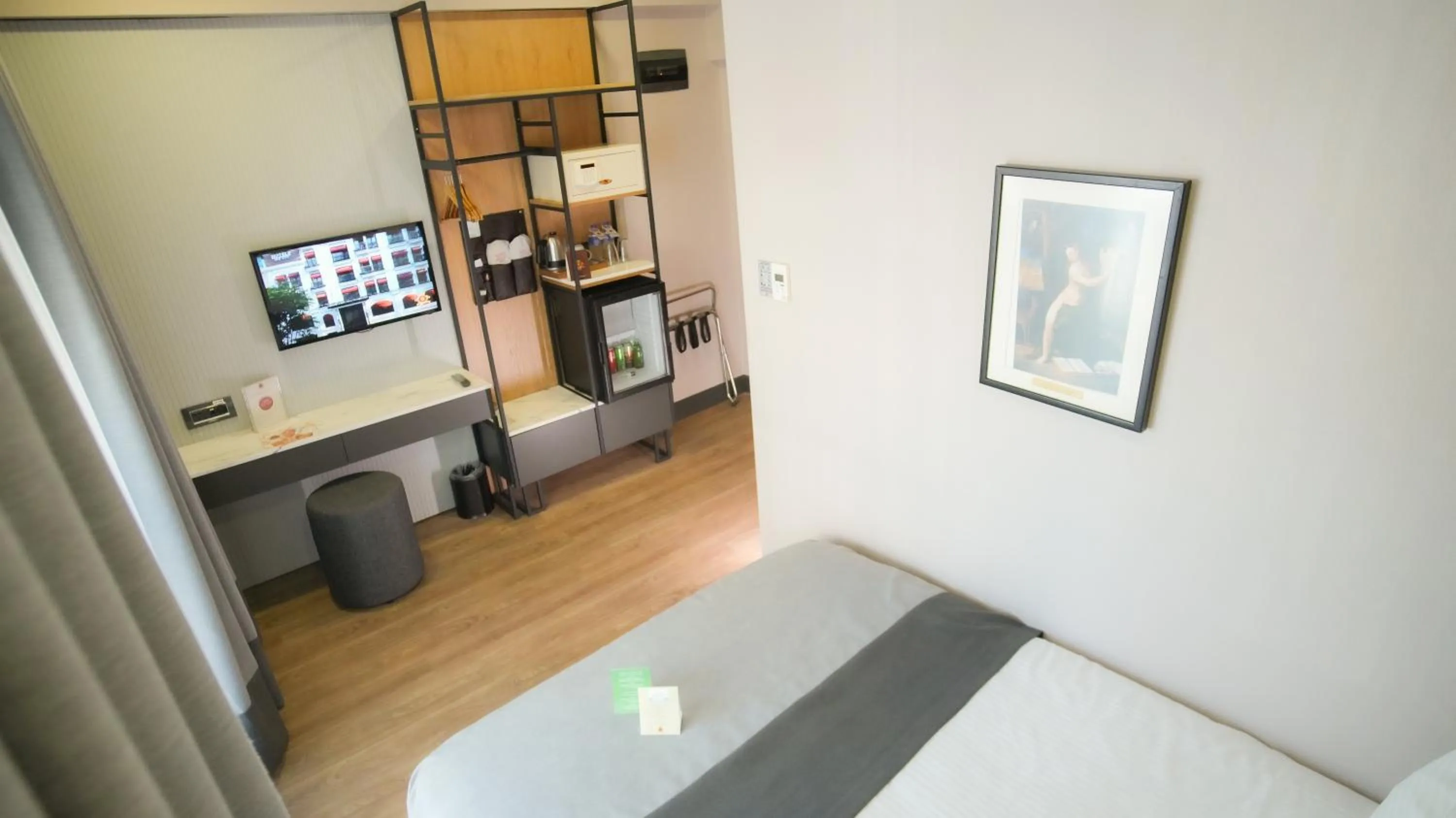 Bed in Dosso Dossi Hotels Old City