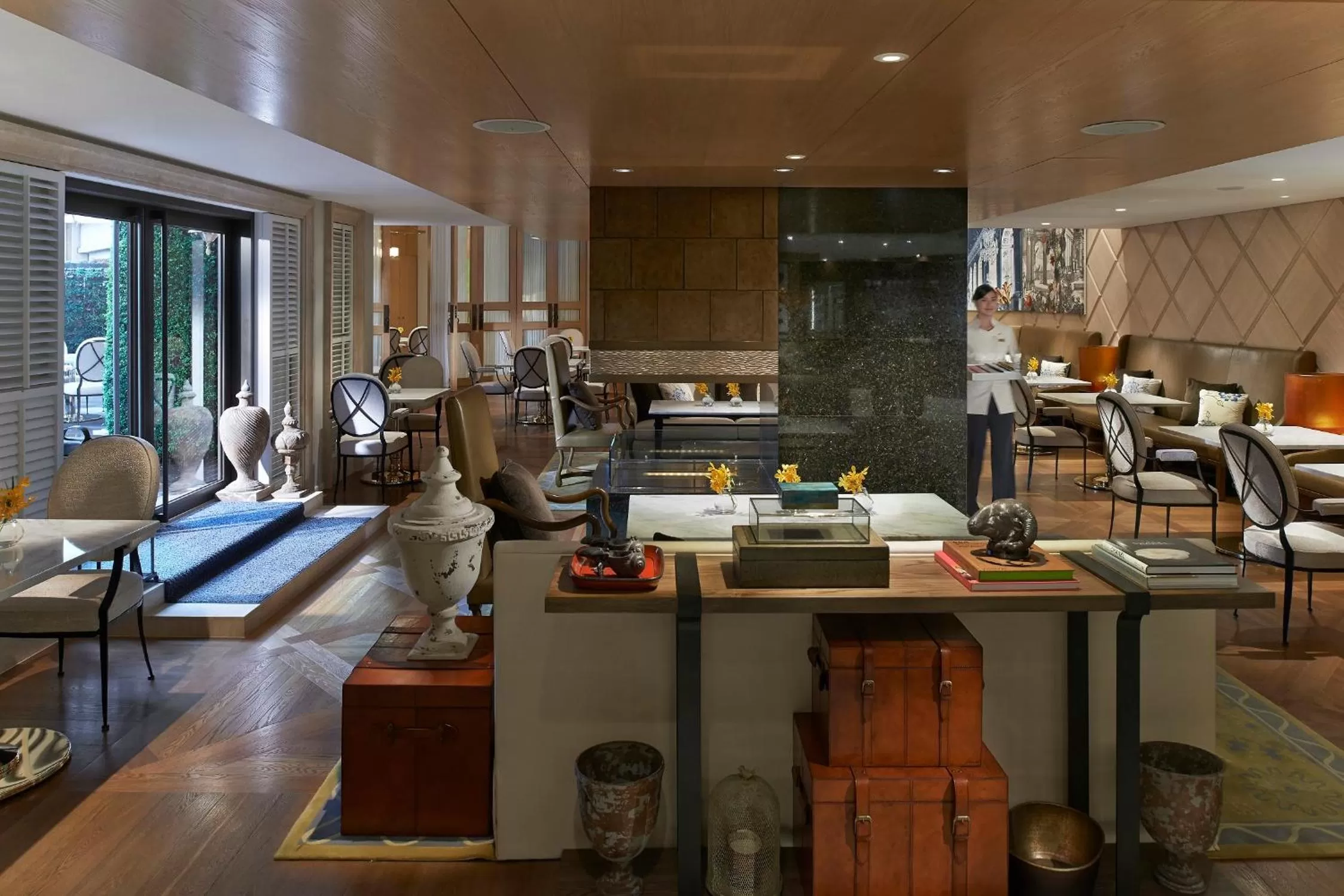 Lounge or bar in Mandarin Oriental, Taipei