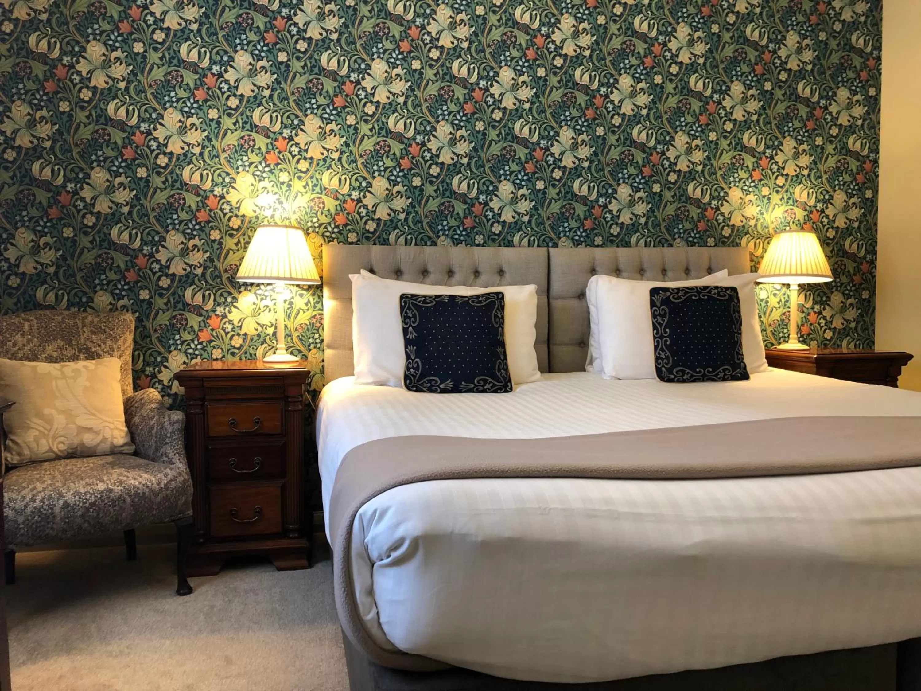 Bed in Deans Place Hotel