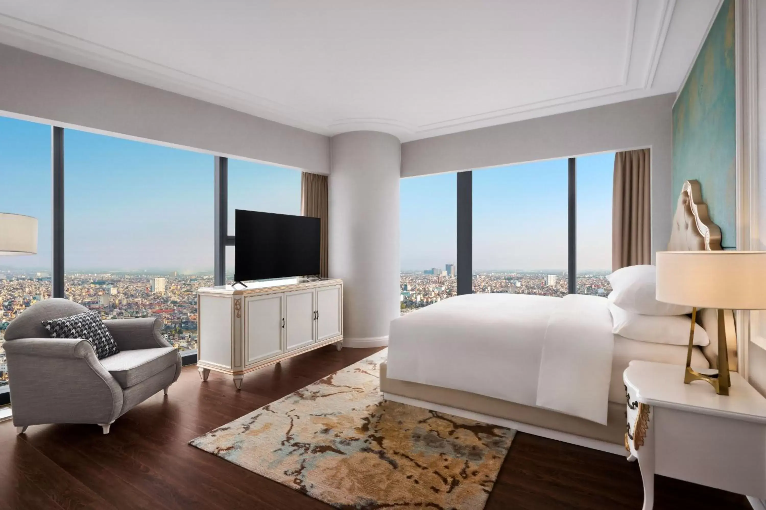 Executive King Suite with Skyline View in Sheraton Hai Phong Executive King Suite with Skyline View in Sheraton Hai Phong