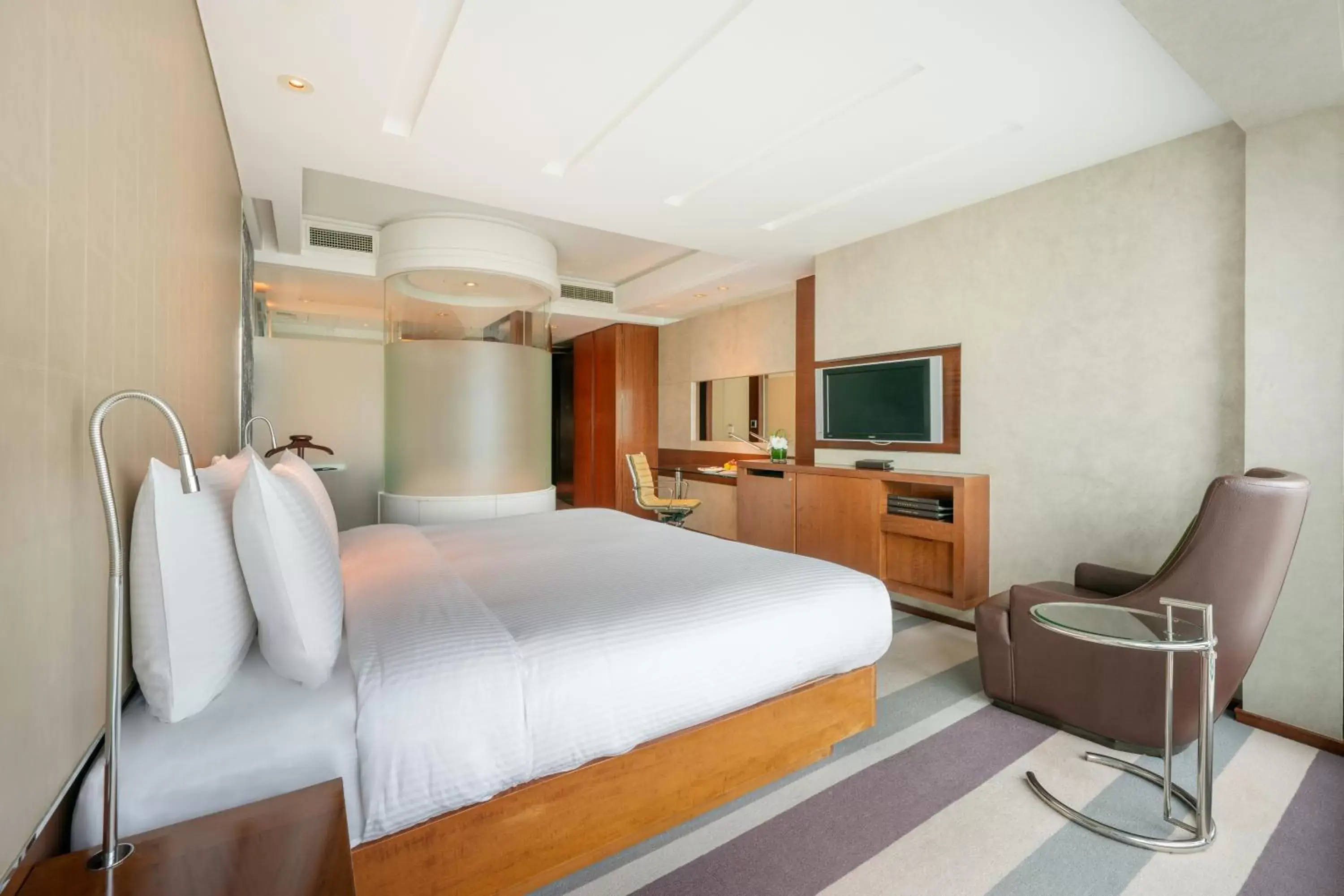 Deluxe Double Room in The Eton Hotel Shanghai Deluxe Double Room in The Eton Hotel Shanghai