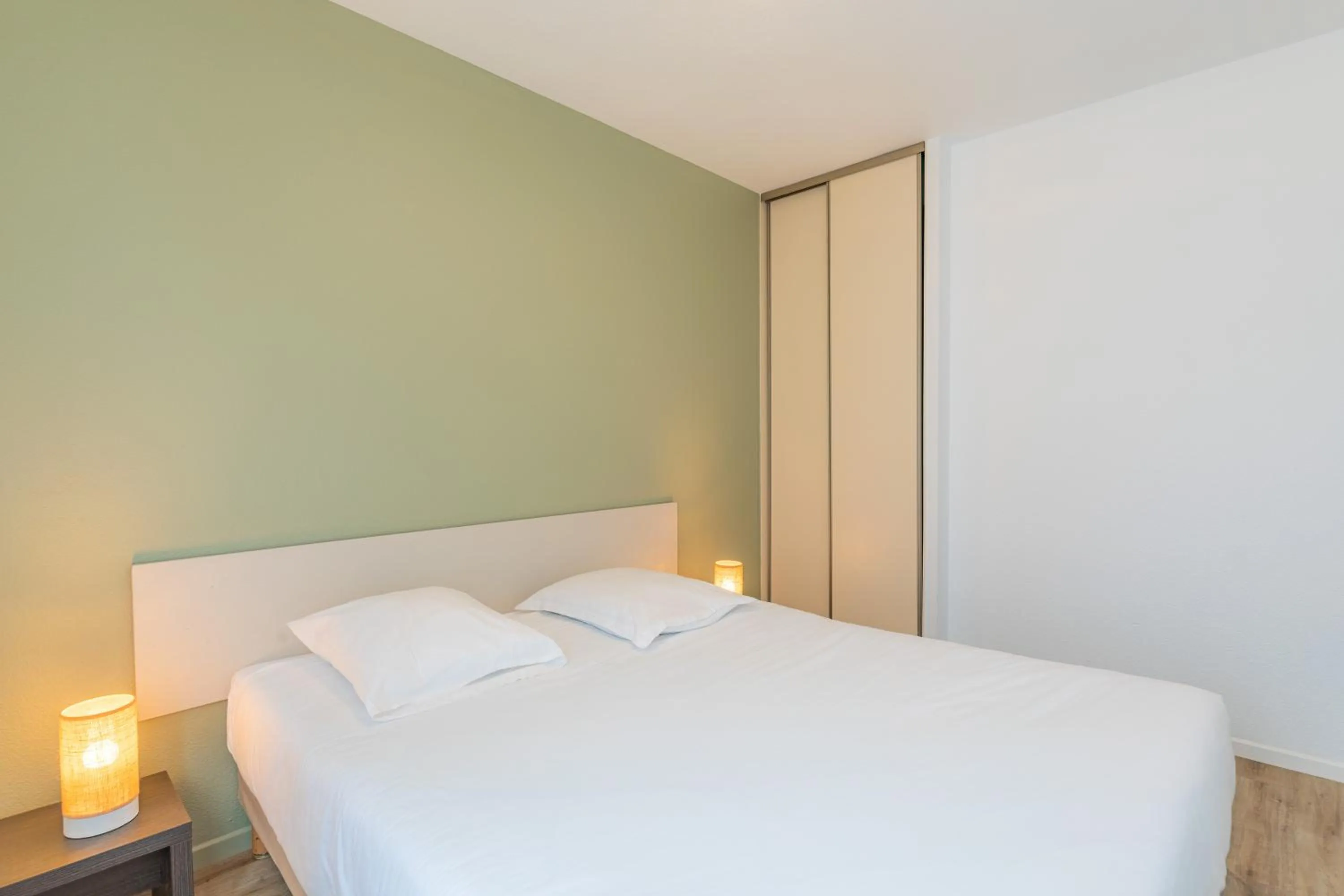 Bed in Appart'City Classic Bourg-en-Bresse