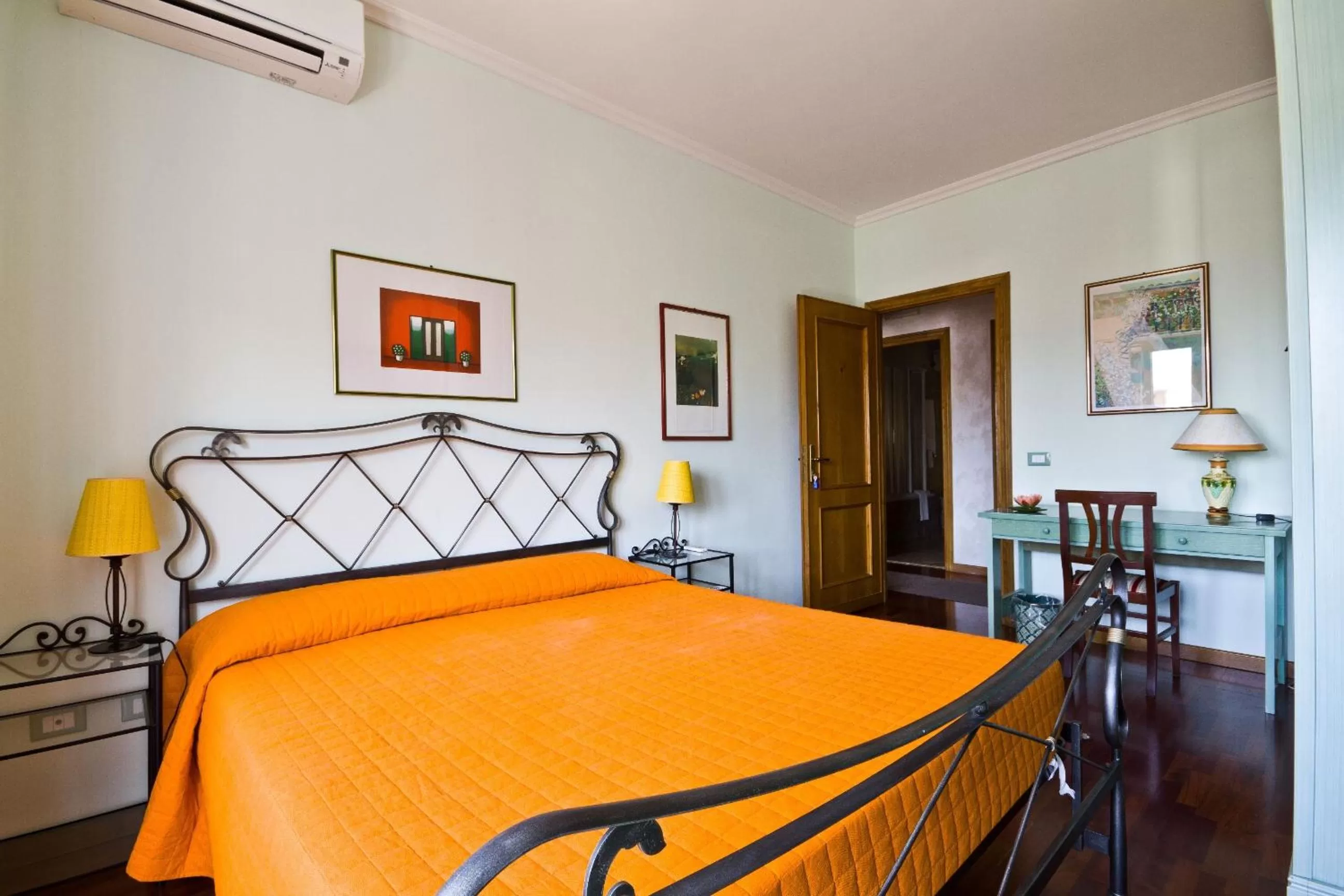Bed in B&B Roma Appia Davila25