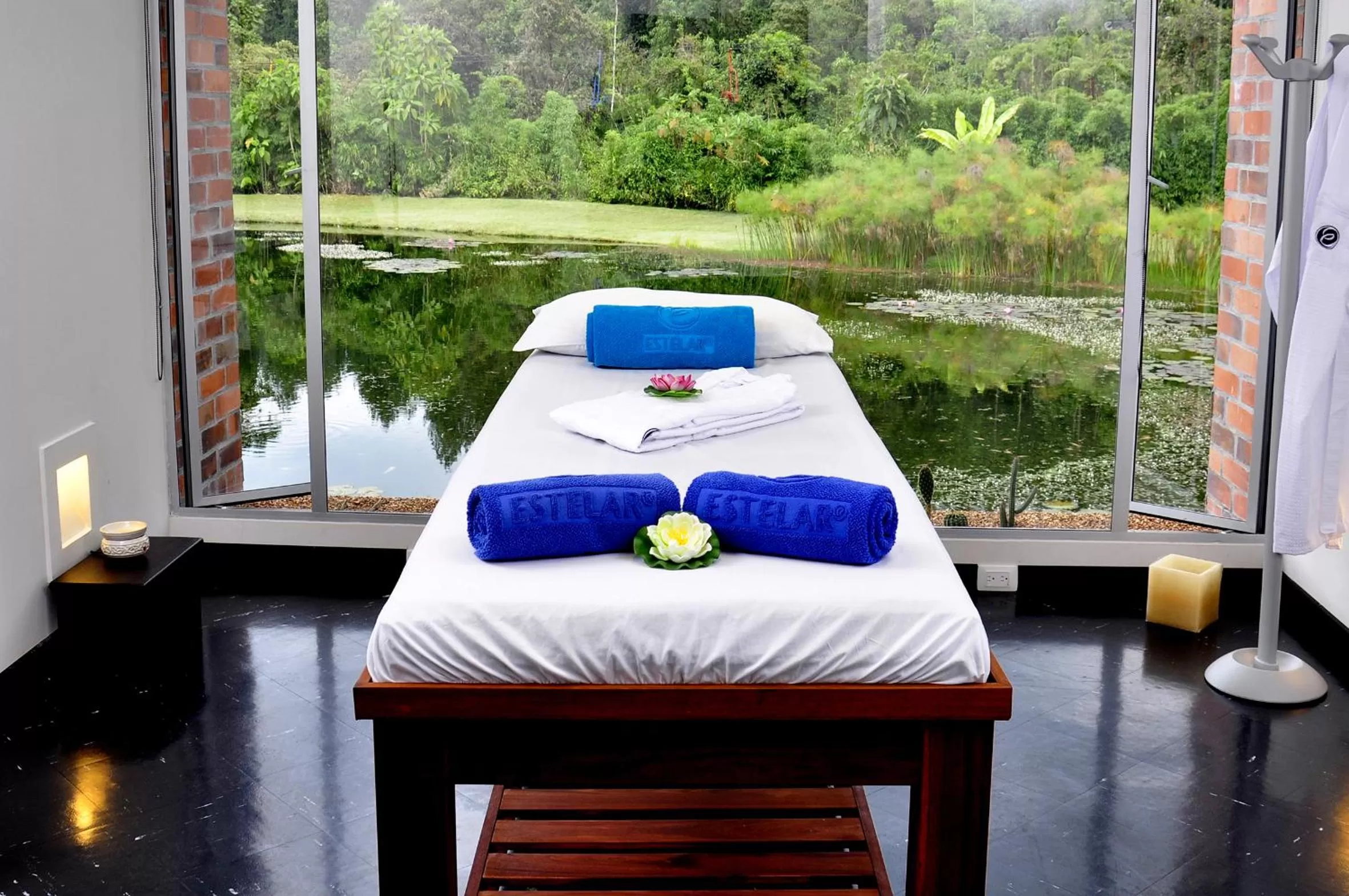 Massage, Bed in Estelar Recinto Del Pensamiento Hotel Y Centro De Convenciones