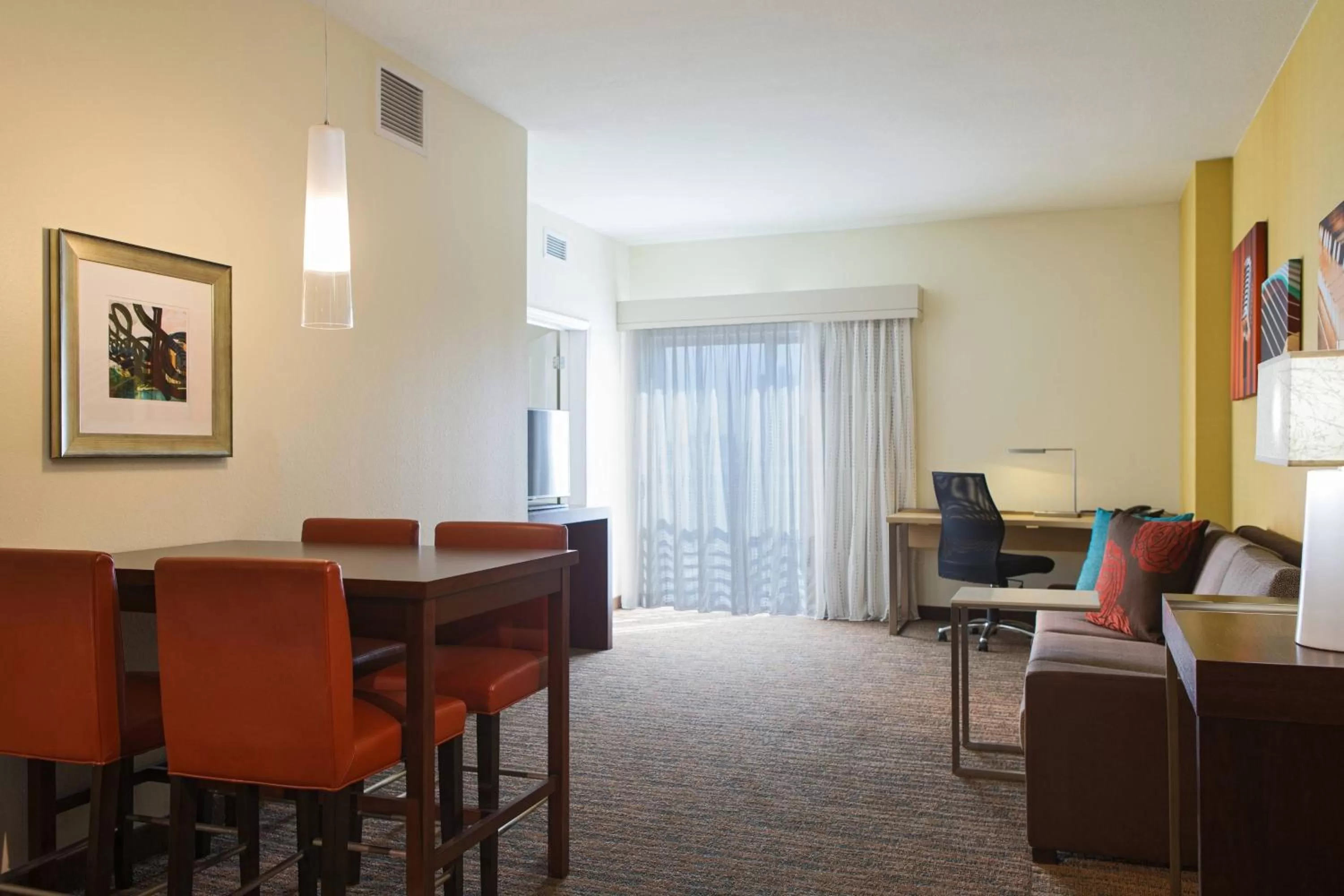 Living room in Residence Inn by Marriott Nashville Vanderbilt/West End