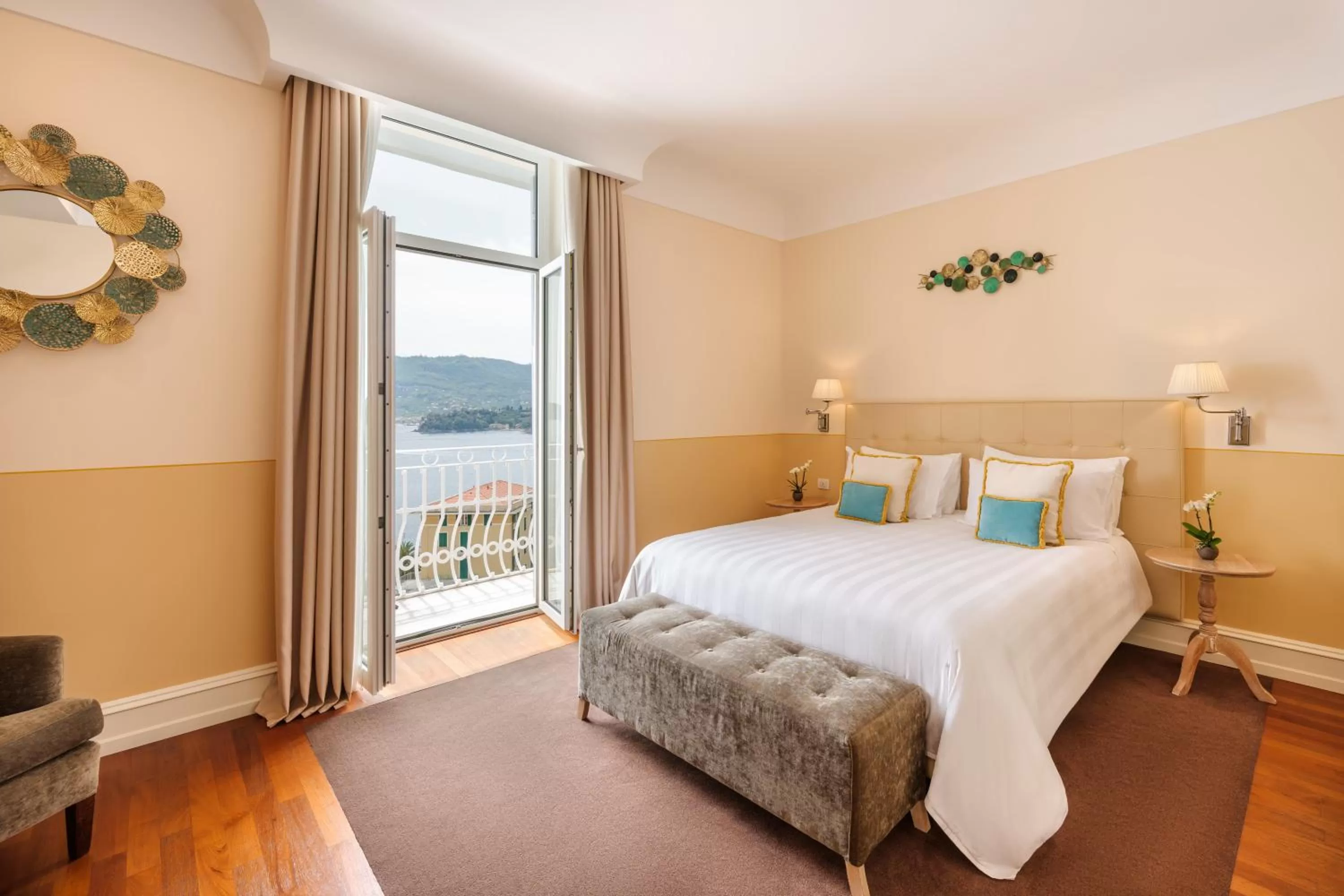 Deluxe Suite with Jacuzzi and Sea View  in Grand Hotel Bristol Spa Resort, by R Collection Hotels