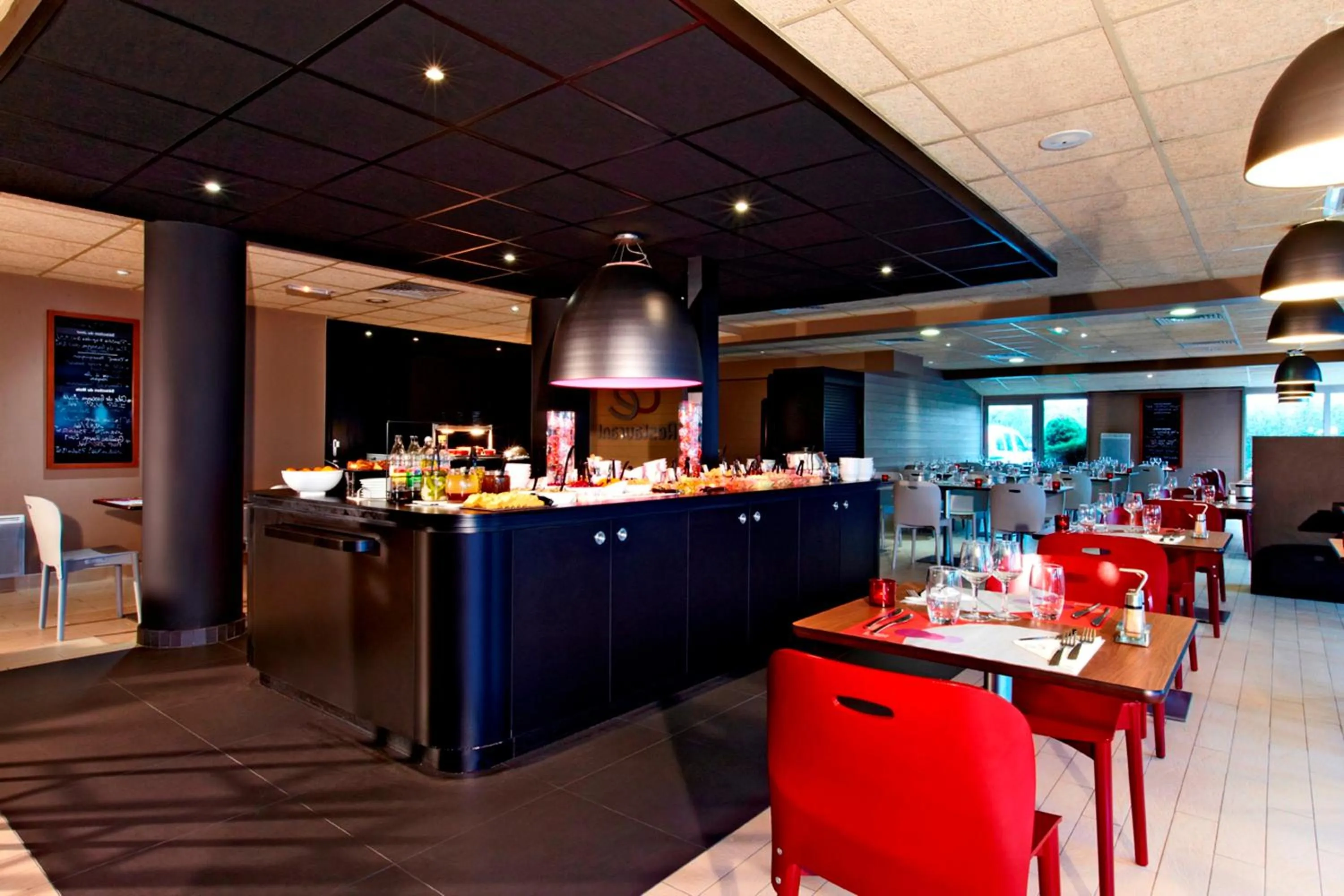 Restaurant/places to eat in Campanile Toulouse Purpan