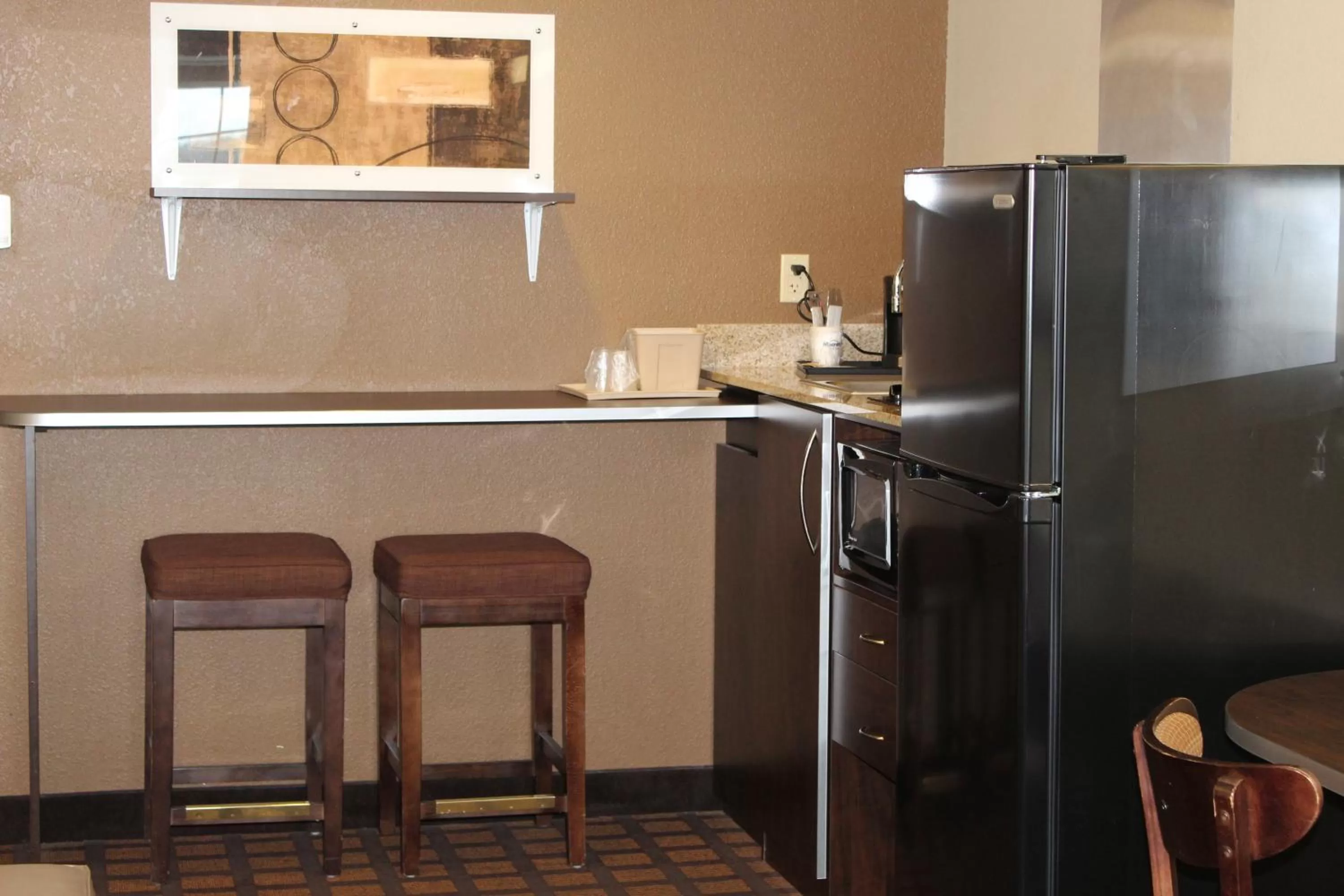 Kitchen or kitchenette in Microtel Inn & Suites by Wyndham Harrisonburg