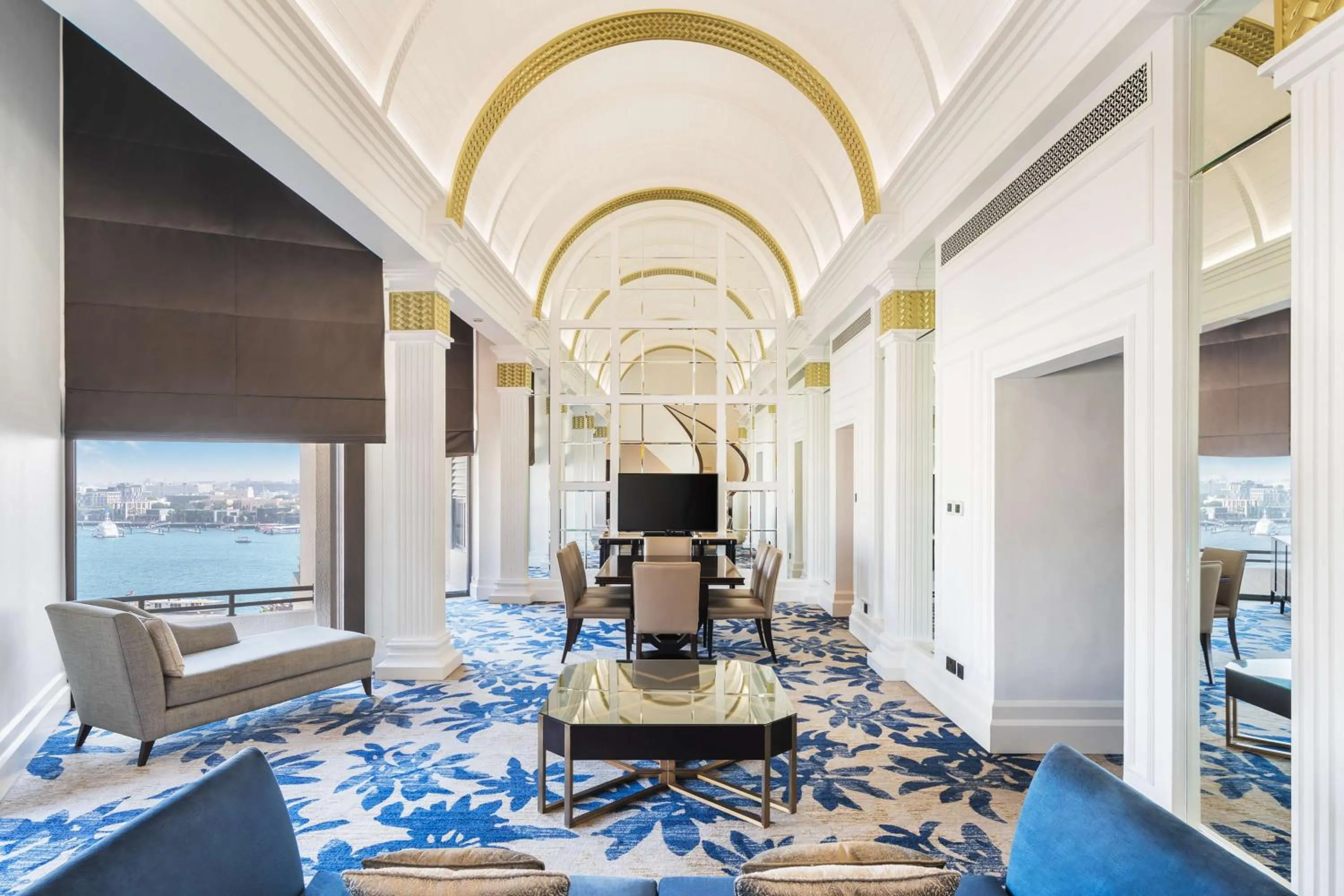 Photo of the whole room in Radisson Blu Hotel, Dubai Deira Creek