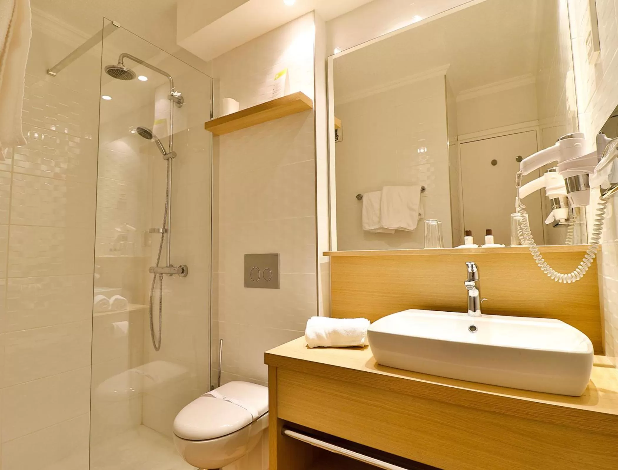 Bathroom in Le Petit Prince