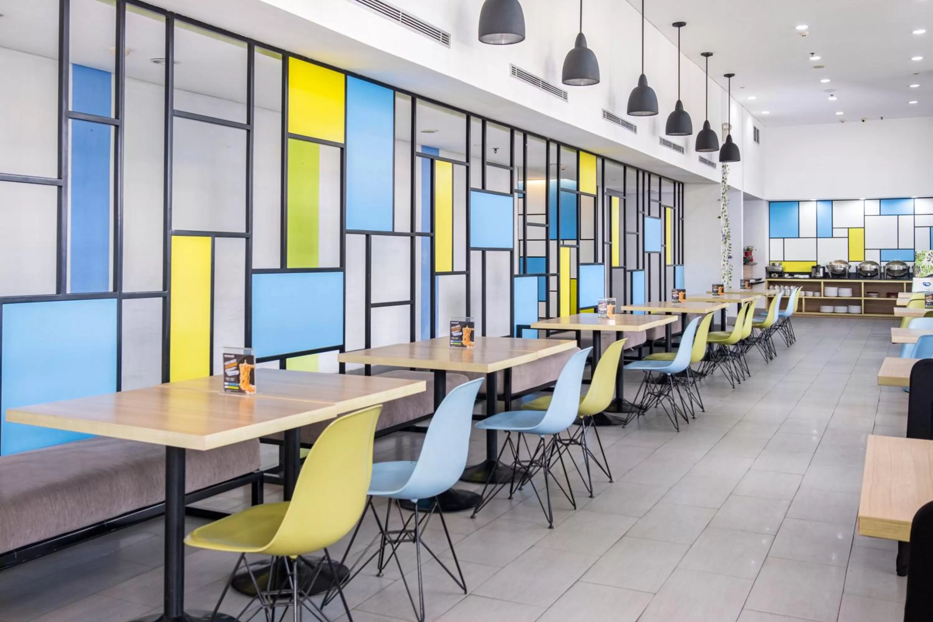 Restaurant/places to eat in Hotel Citradream Cirebon