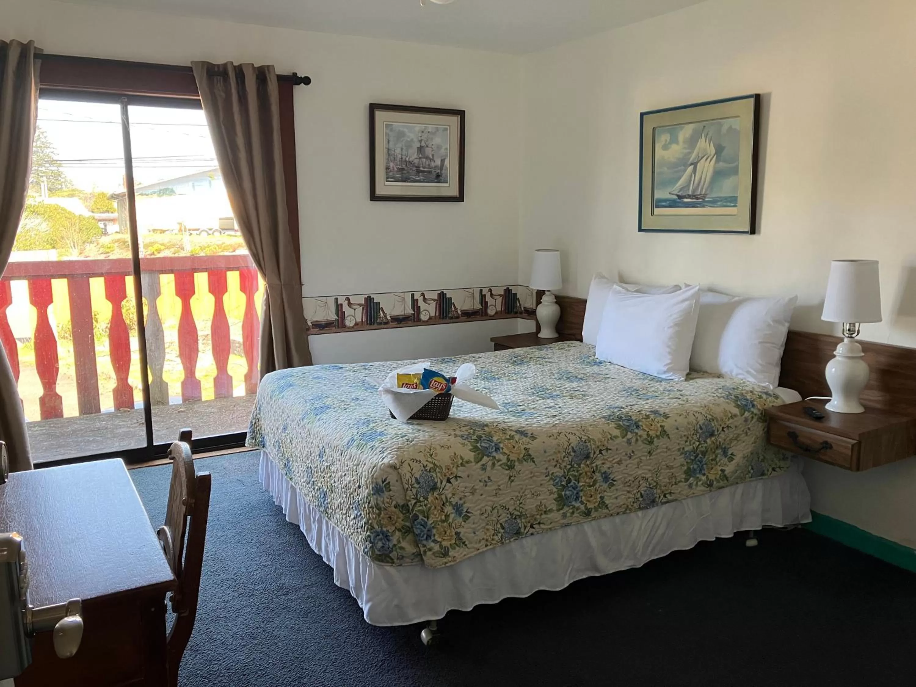 Bed in Lighthouse Inn