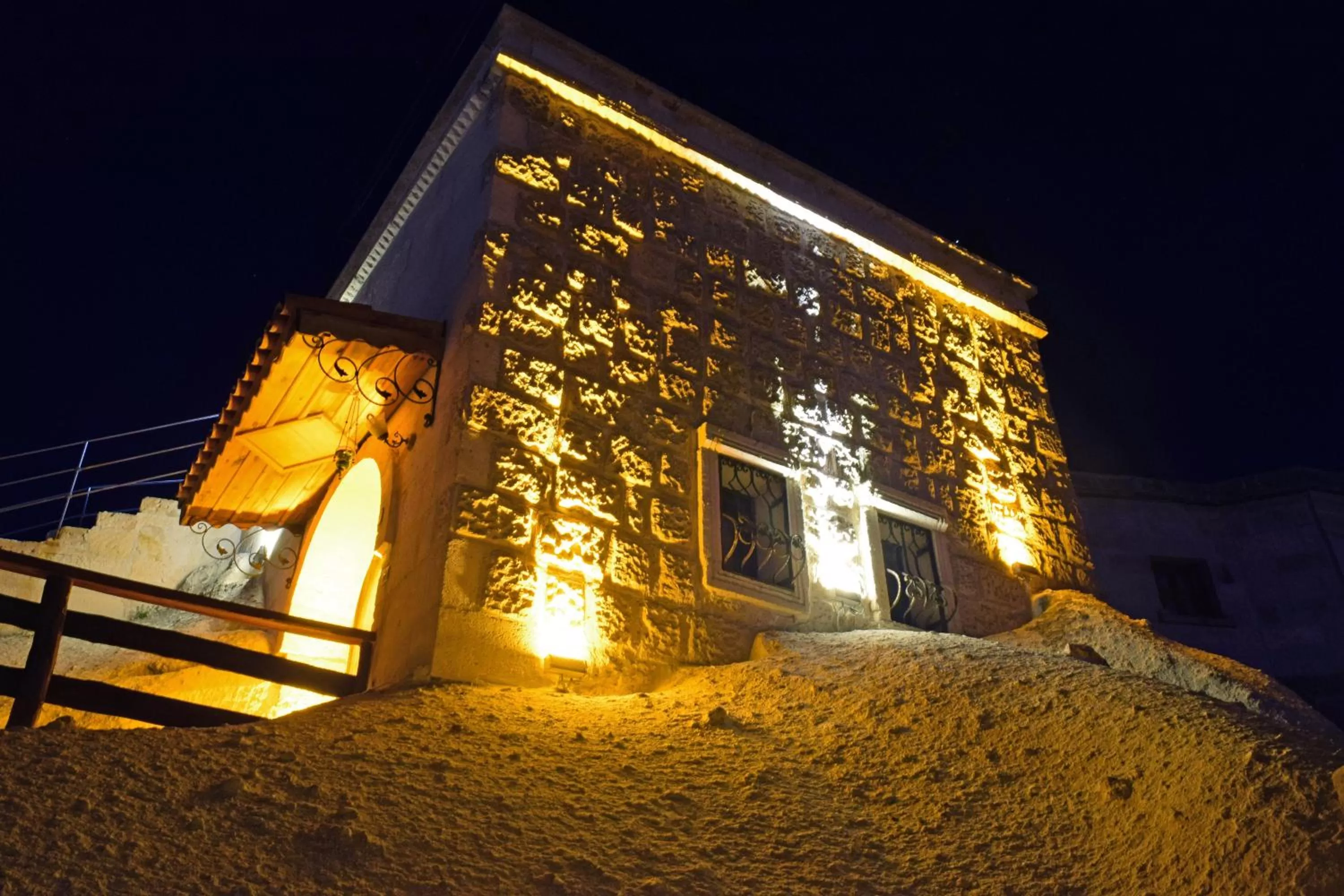 Area and facilities in Tulip Cave Suites