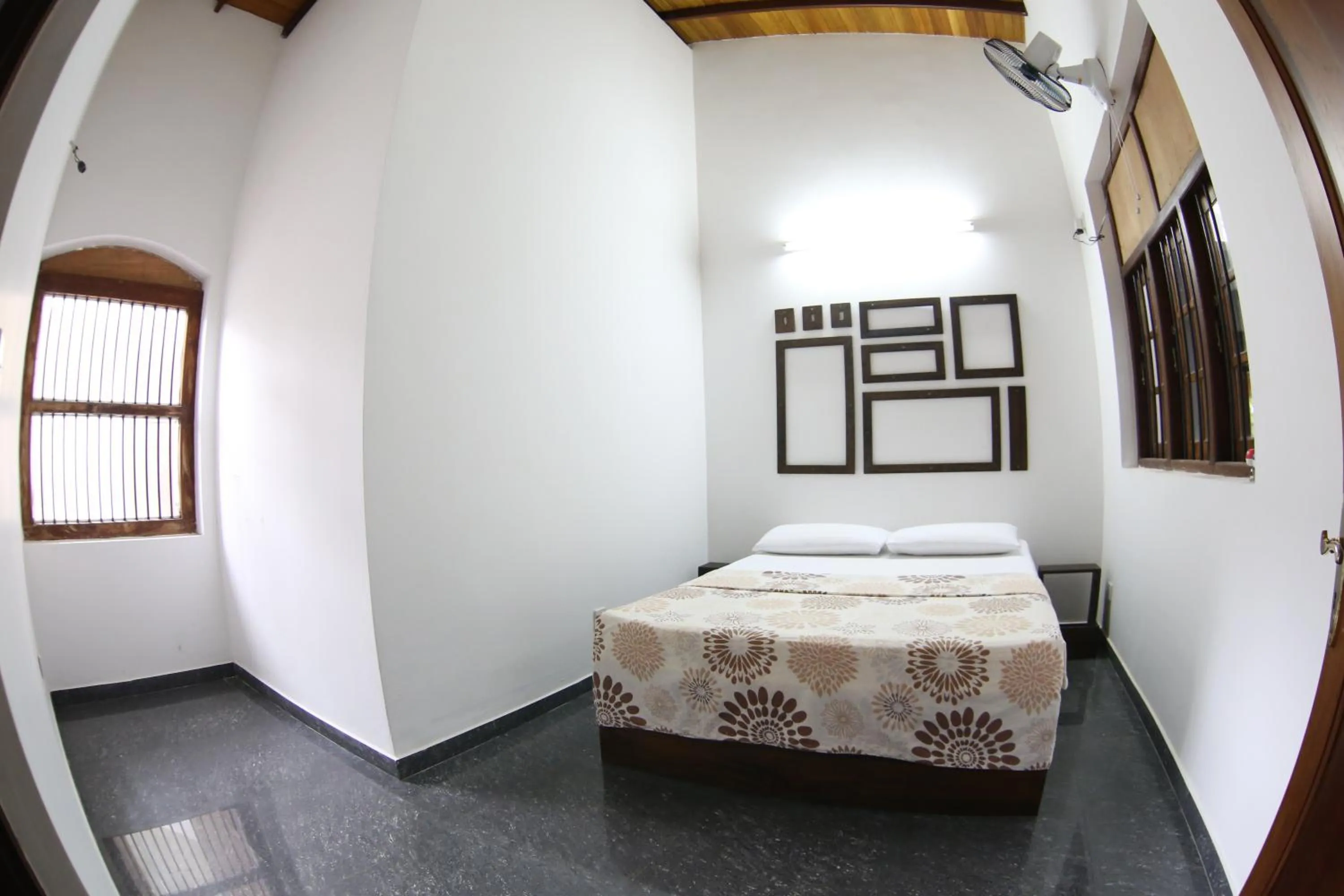 Bed in Hostel First @ Colombo Airport