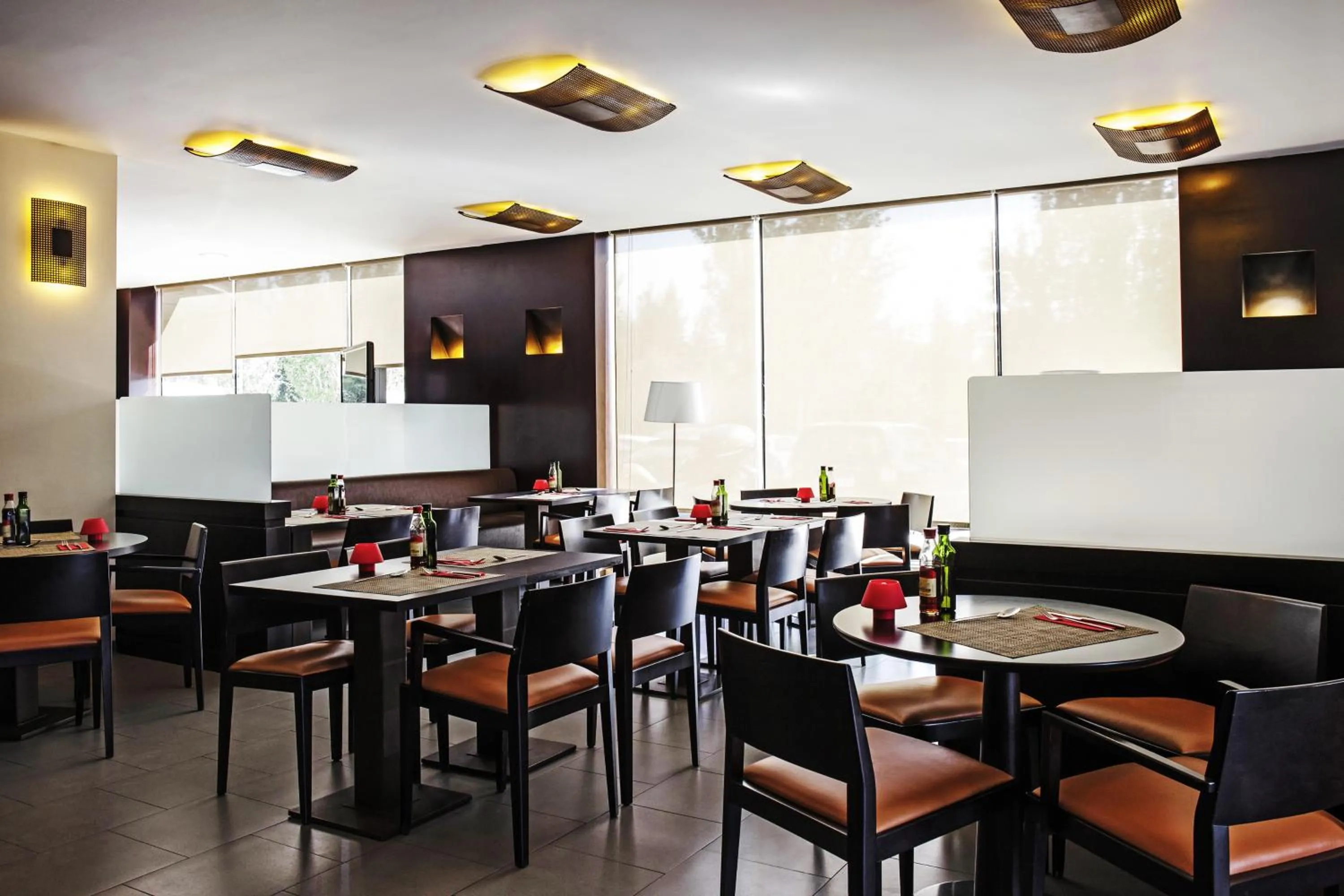 Lounge or bar in Ibis Barcelona Molins de Rei