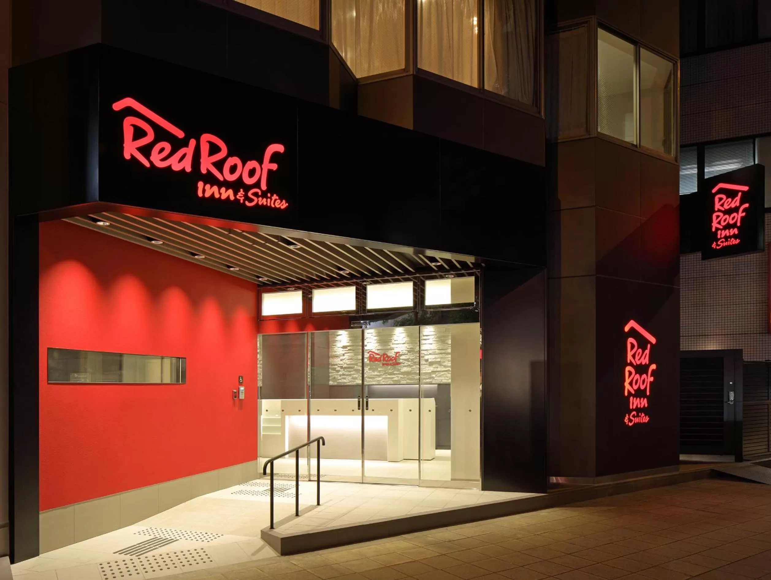 Facade/entrance in Red Roof Inn & Suites Osaka Namba Nipponbashi