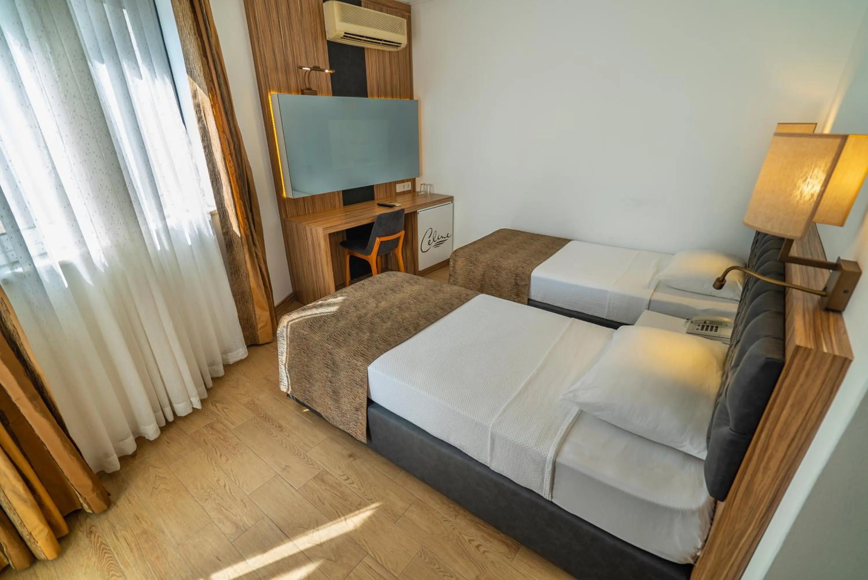 Photo of the whole room, Bed in Kleopatra Celine Hotel