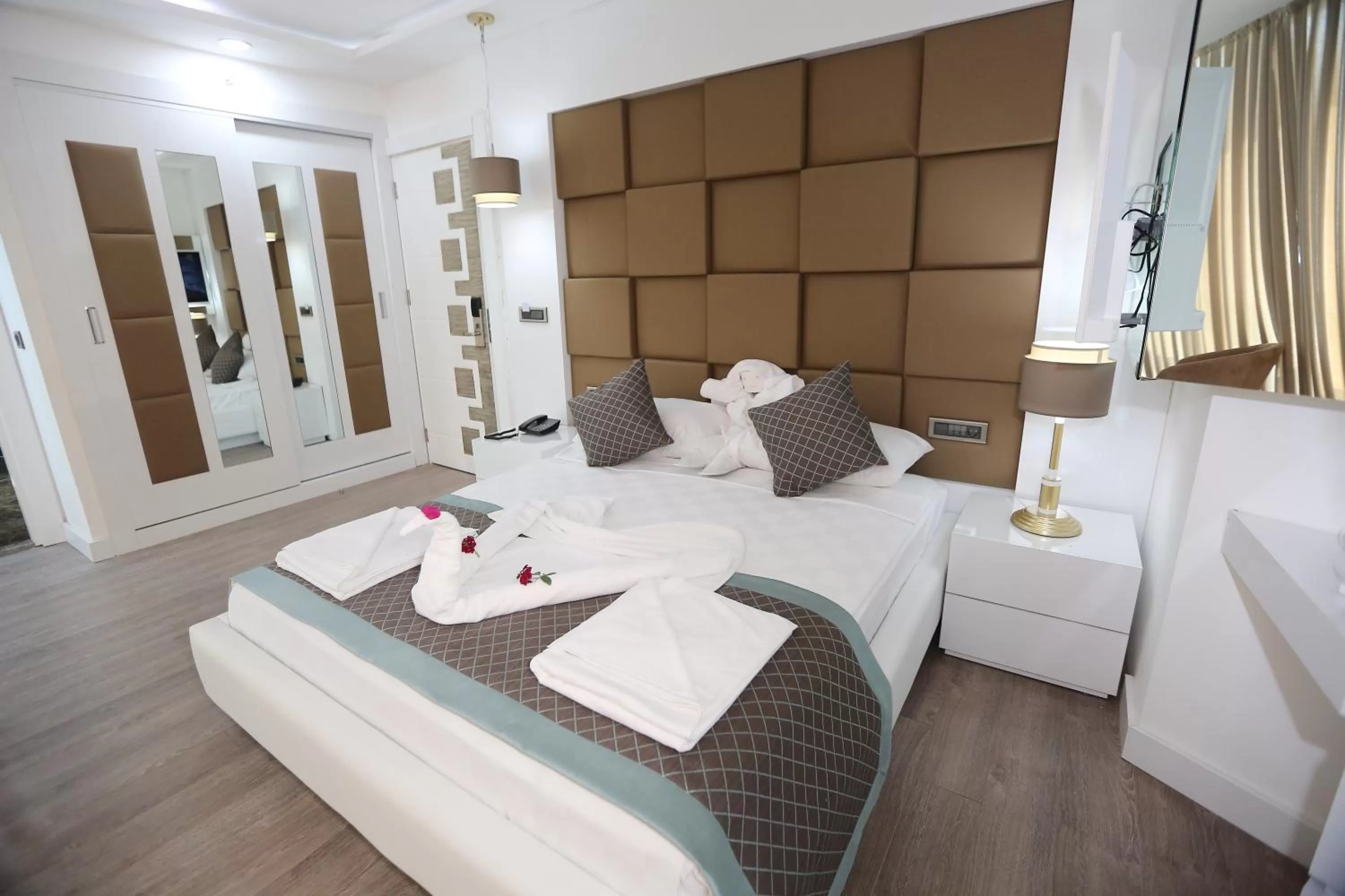 Bed in Elips Royal Hotel & SPA