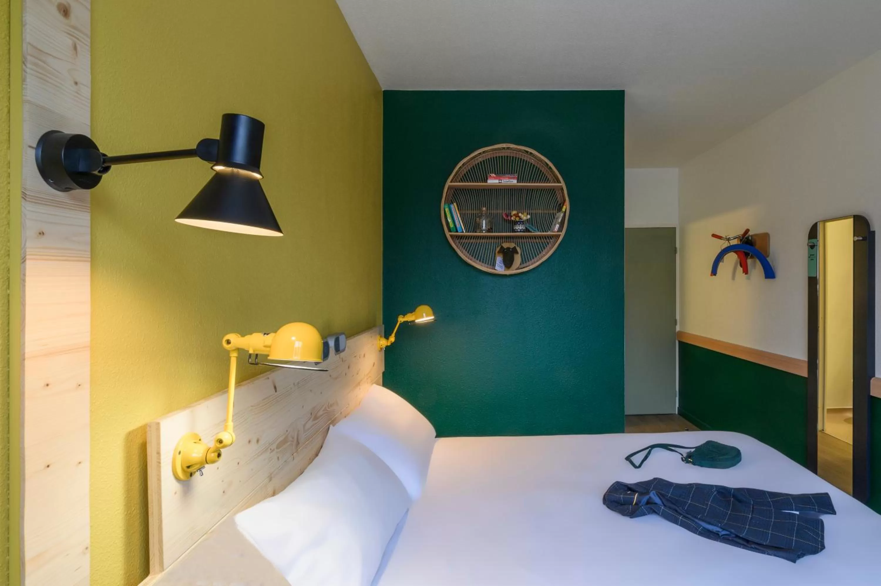 Bed in Greet Hotel Evreux Centre - Route de Normandie by Accor