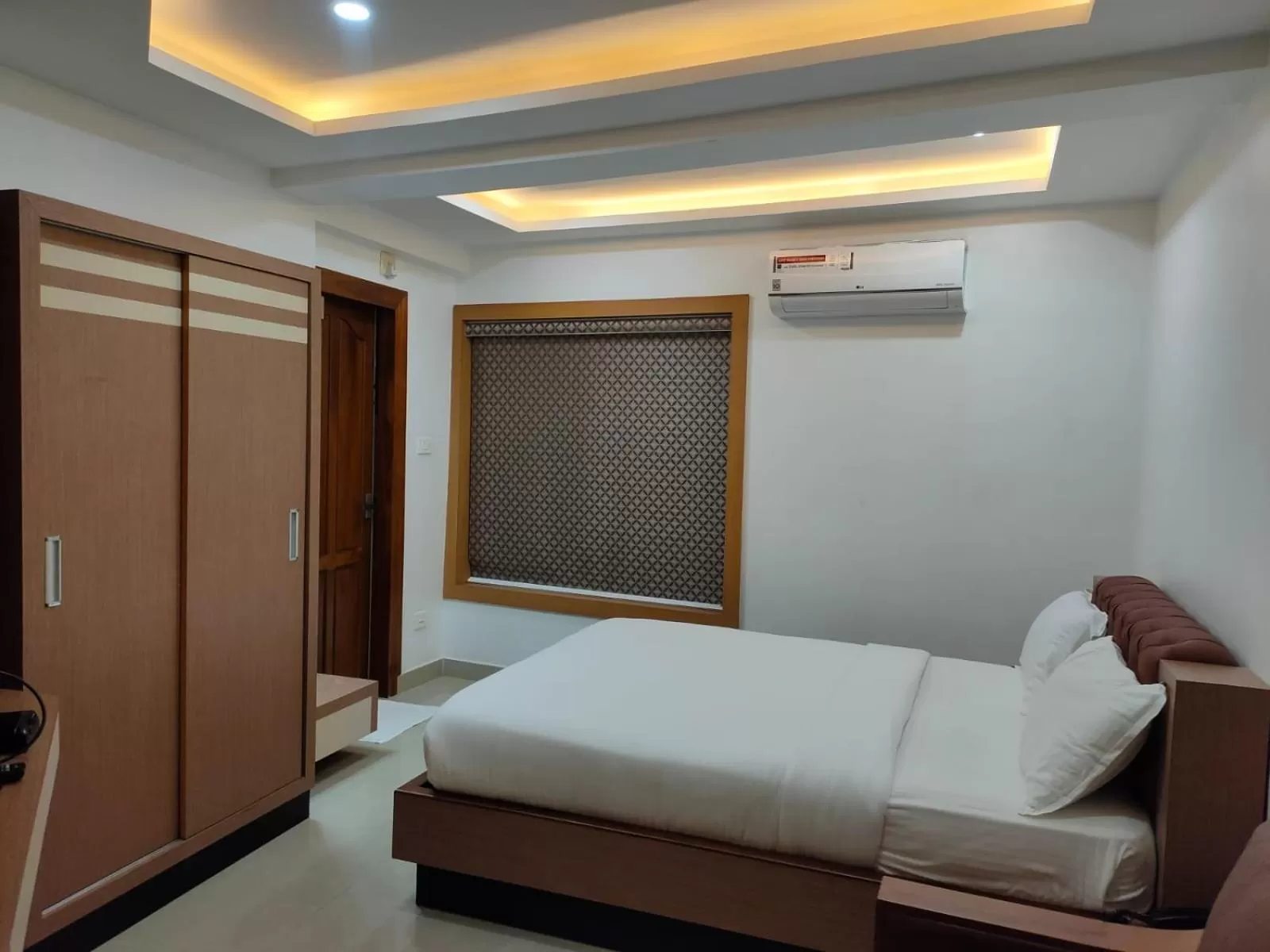 Bedroom, Bed in AUHTEL Kannur