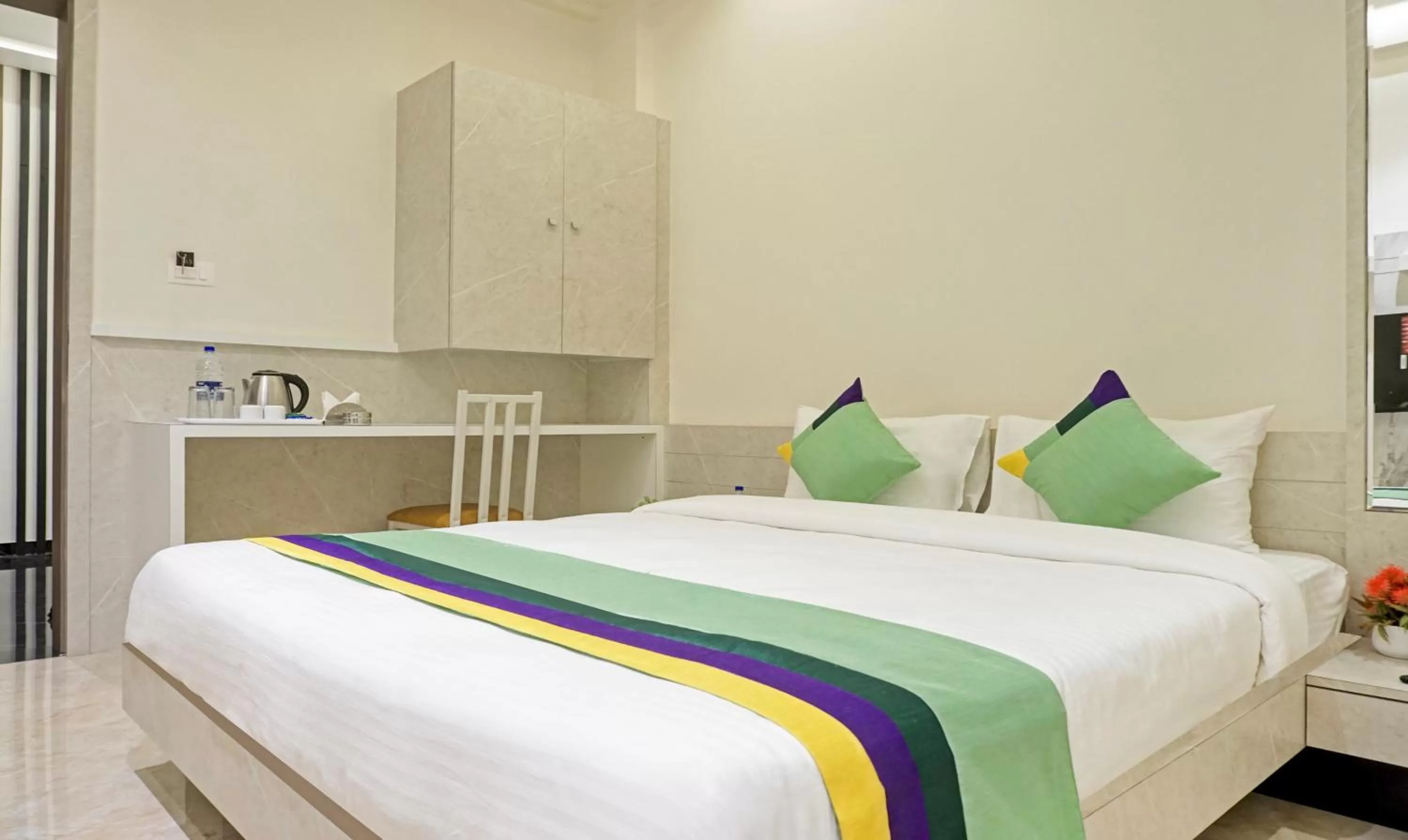 Bedroom, Bed in Treebo The Utsav, Nashik