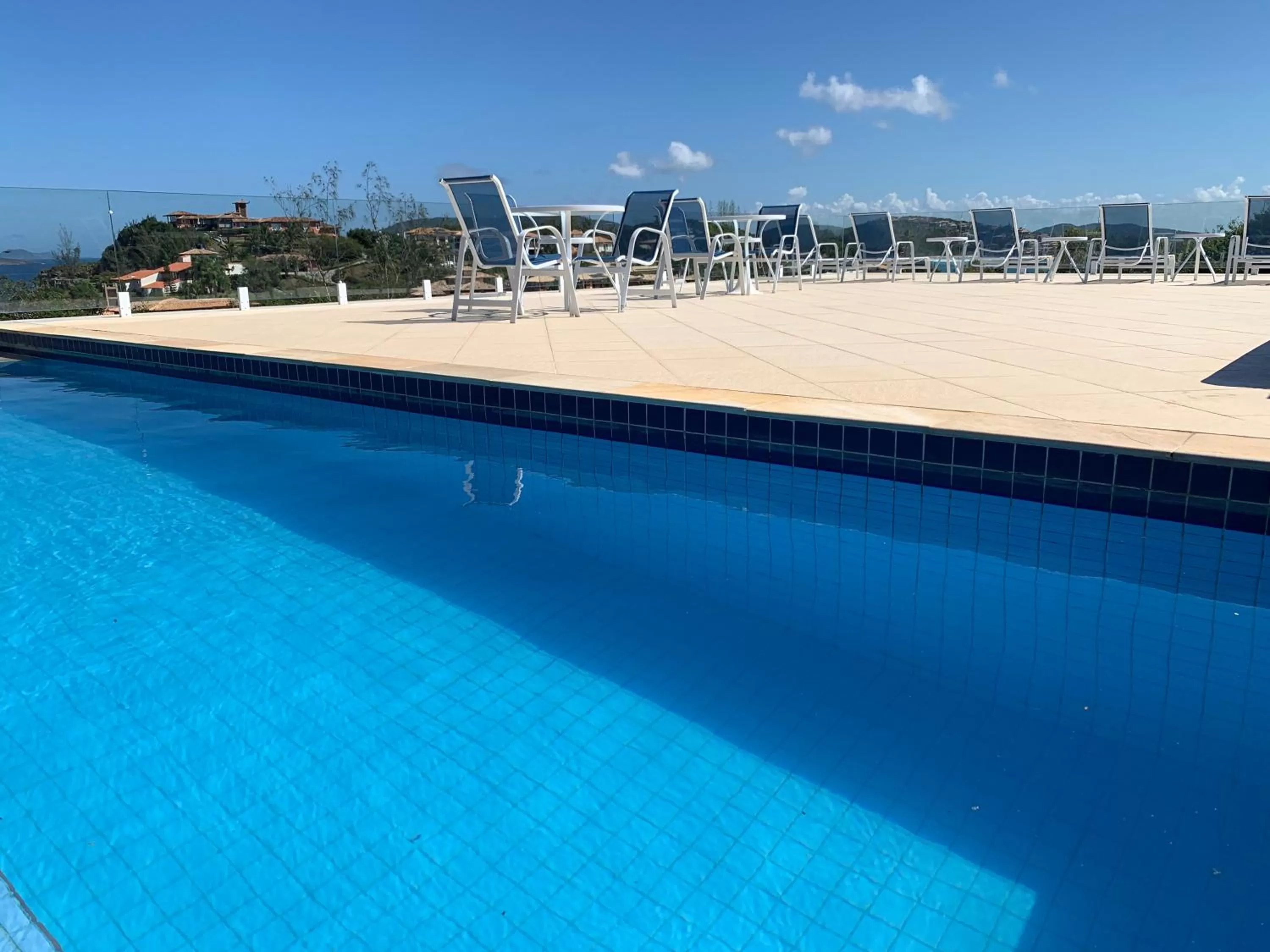 Swimming Pool in Praia da Ferradurinha Guest House