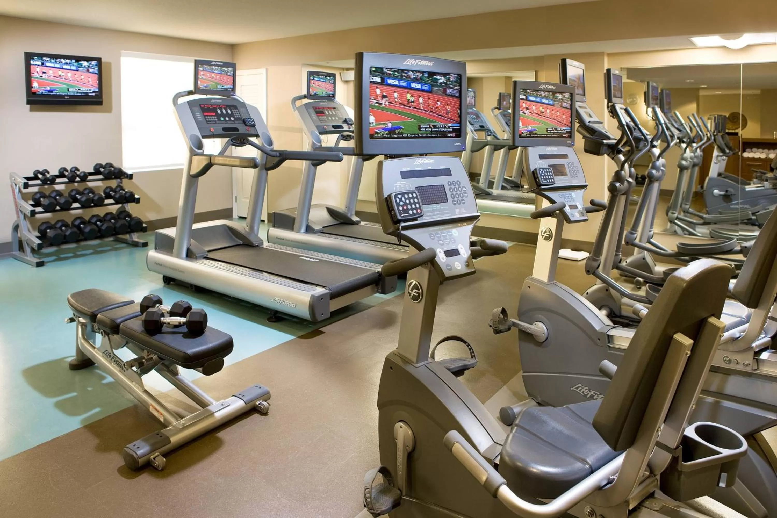 Fitness centre/facilities in Residence Inn Long Beach Downtown