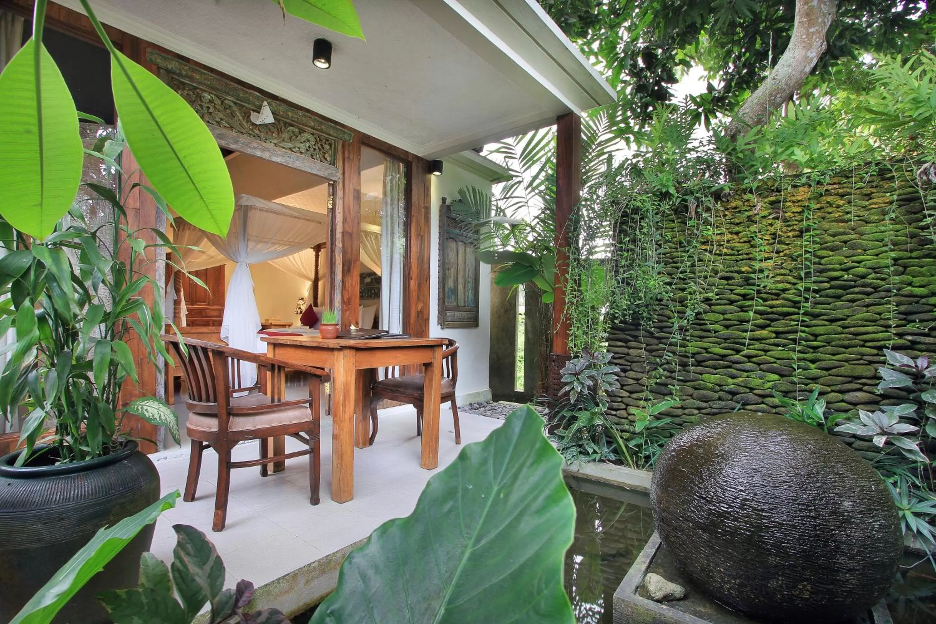 Garden in Gusde Tranquil Villas by EPS