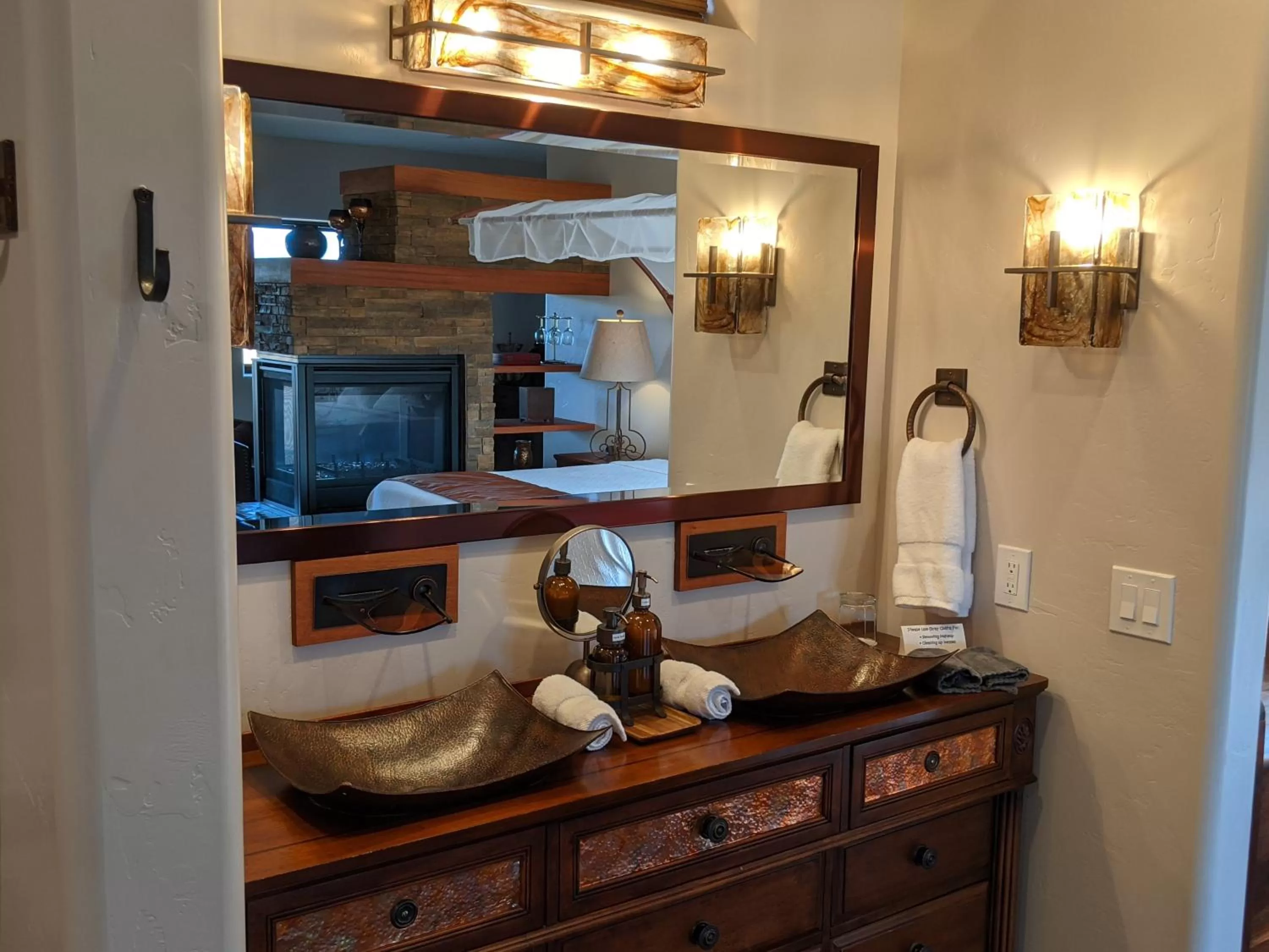 Bathroom in Origins Bed and Breakfast