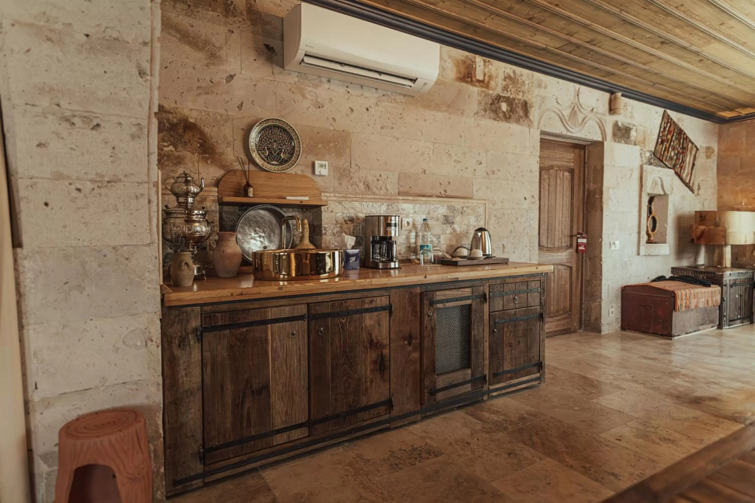 Kitchen or kitchenette in Şah Saray Cave Suites Halal Hotel