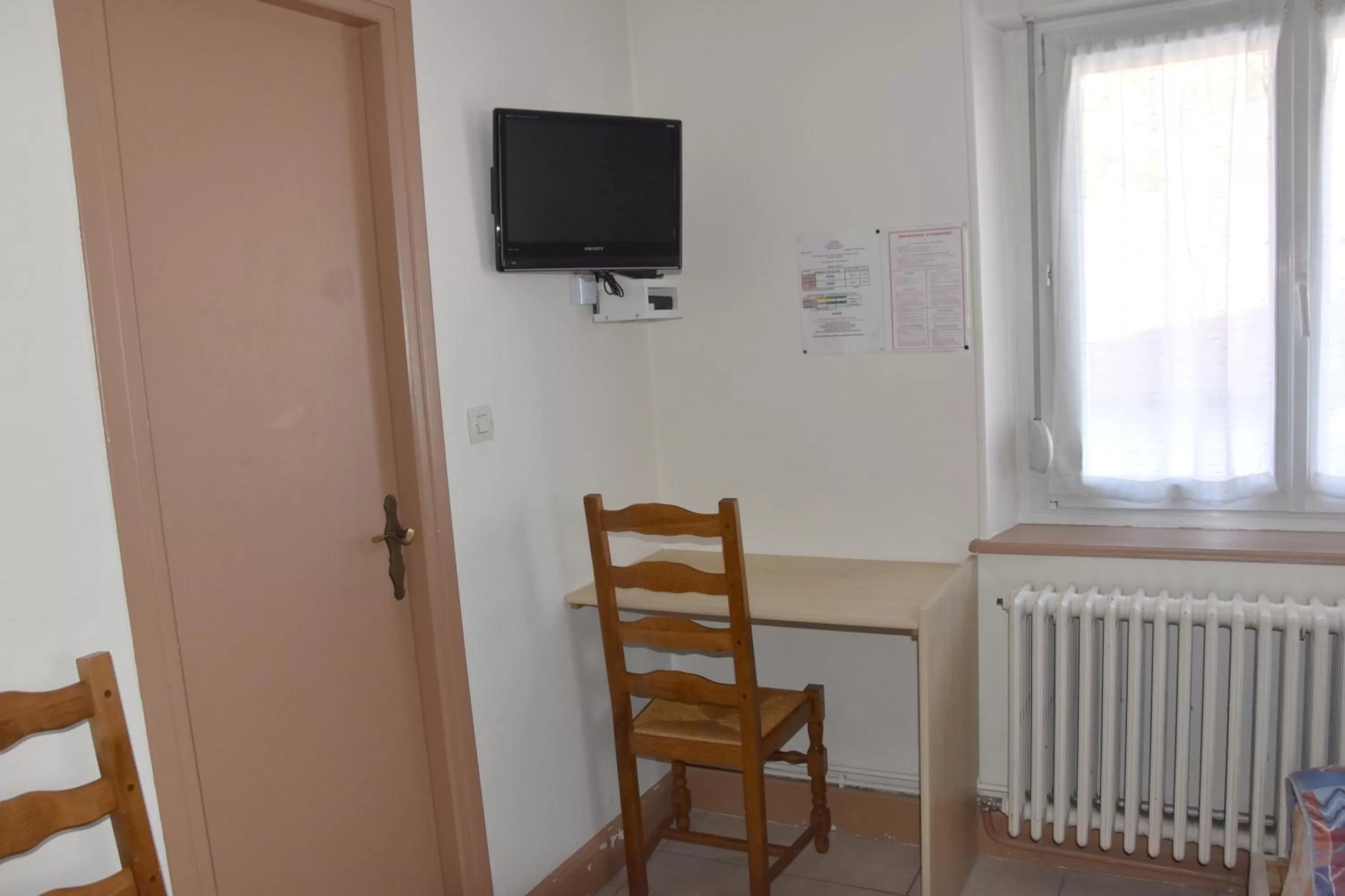 TV and multimedia in Hotel Gai Relais